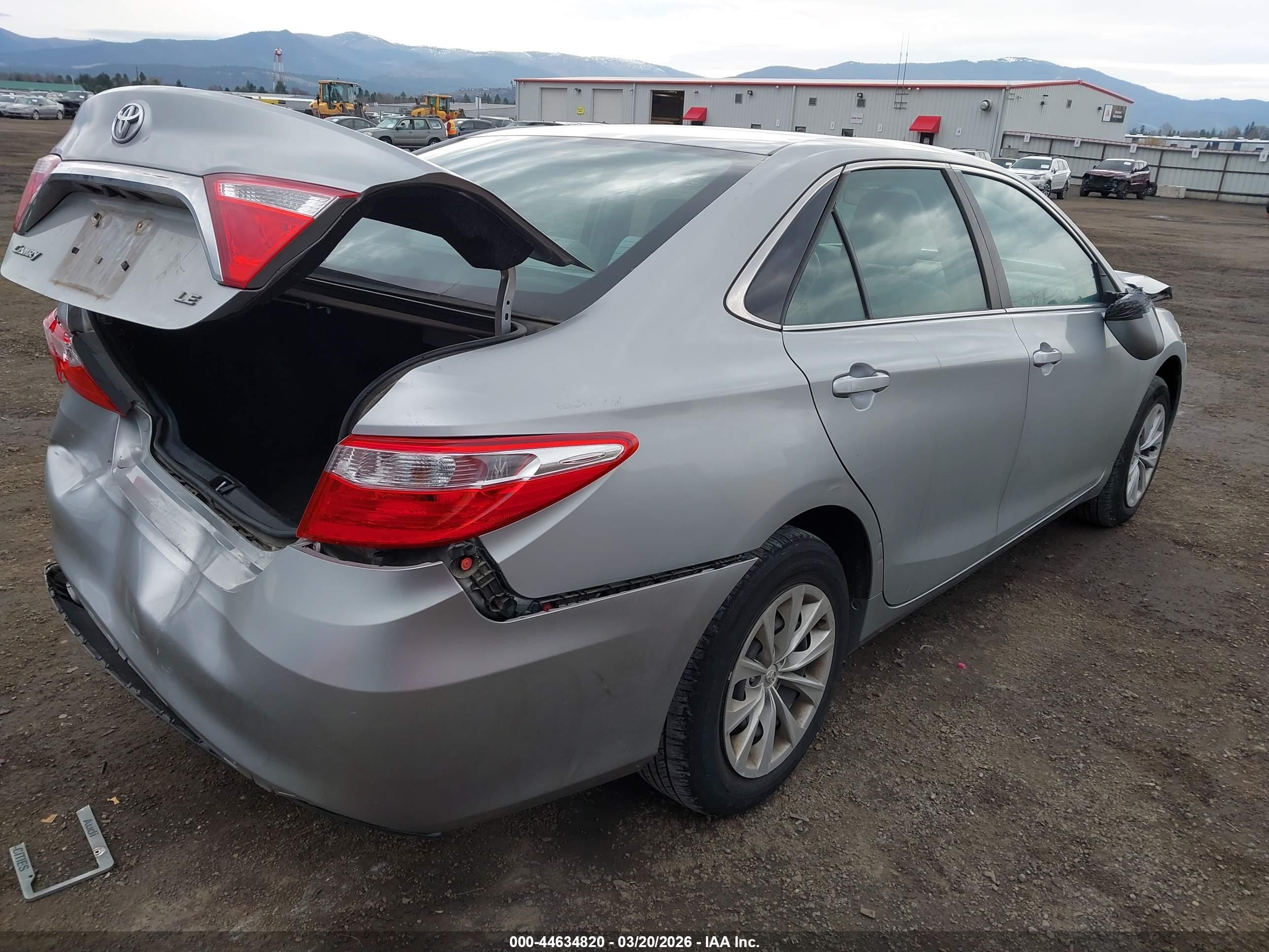 TOYOTA CAMRY image 4