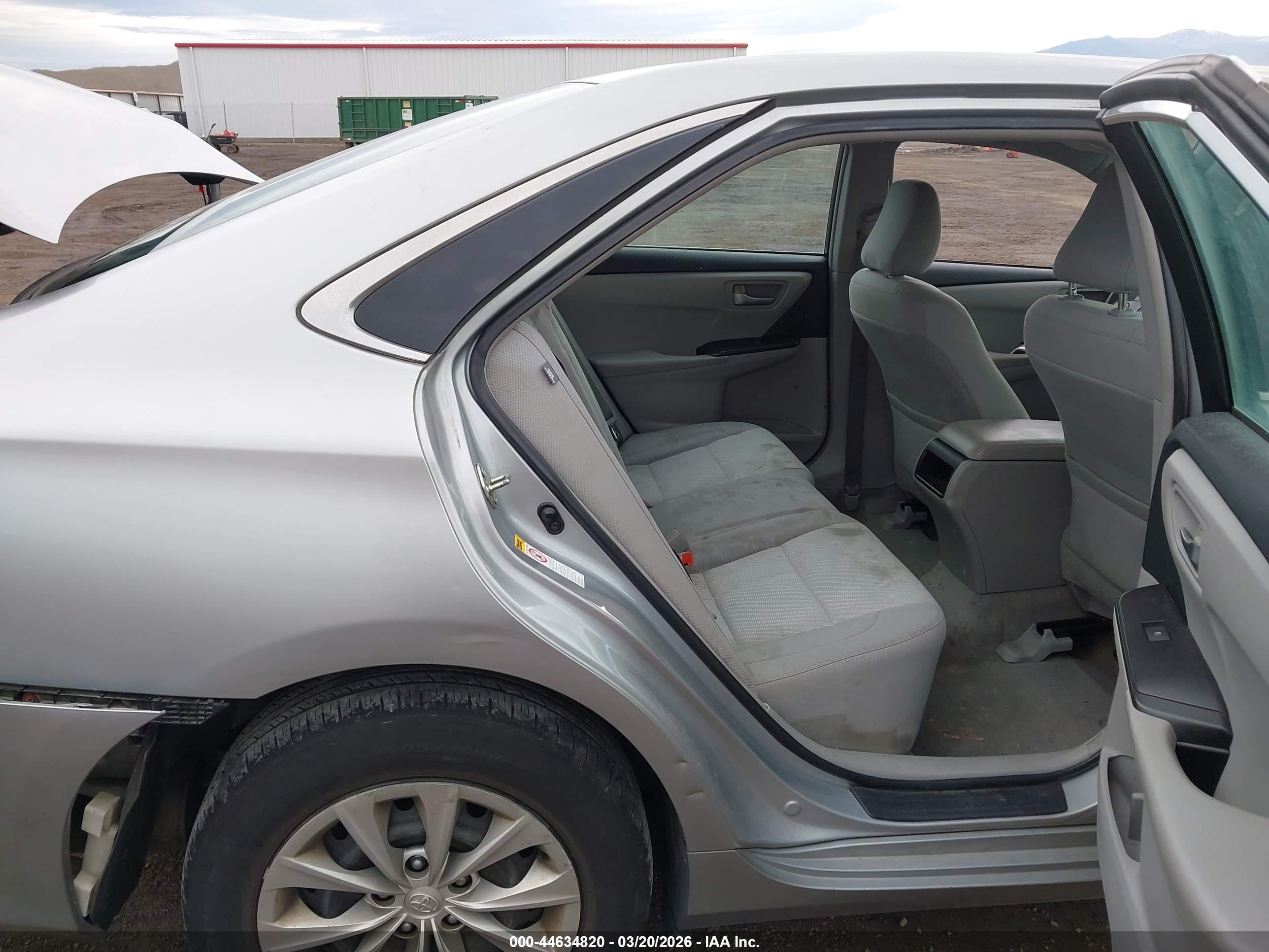 TOYOTA CAMRY image 8