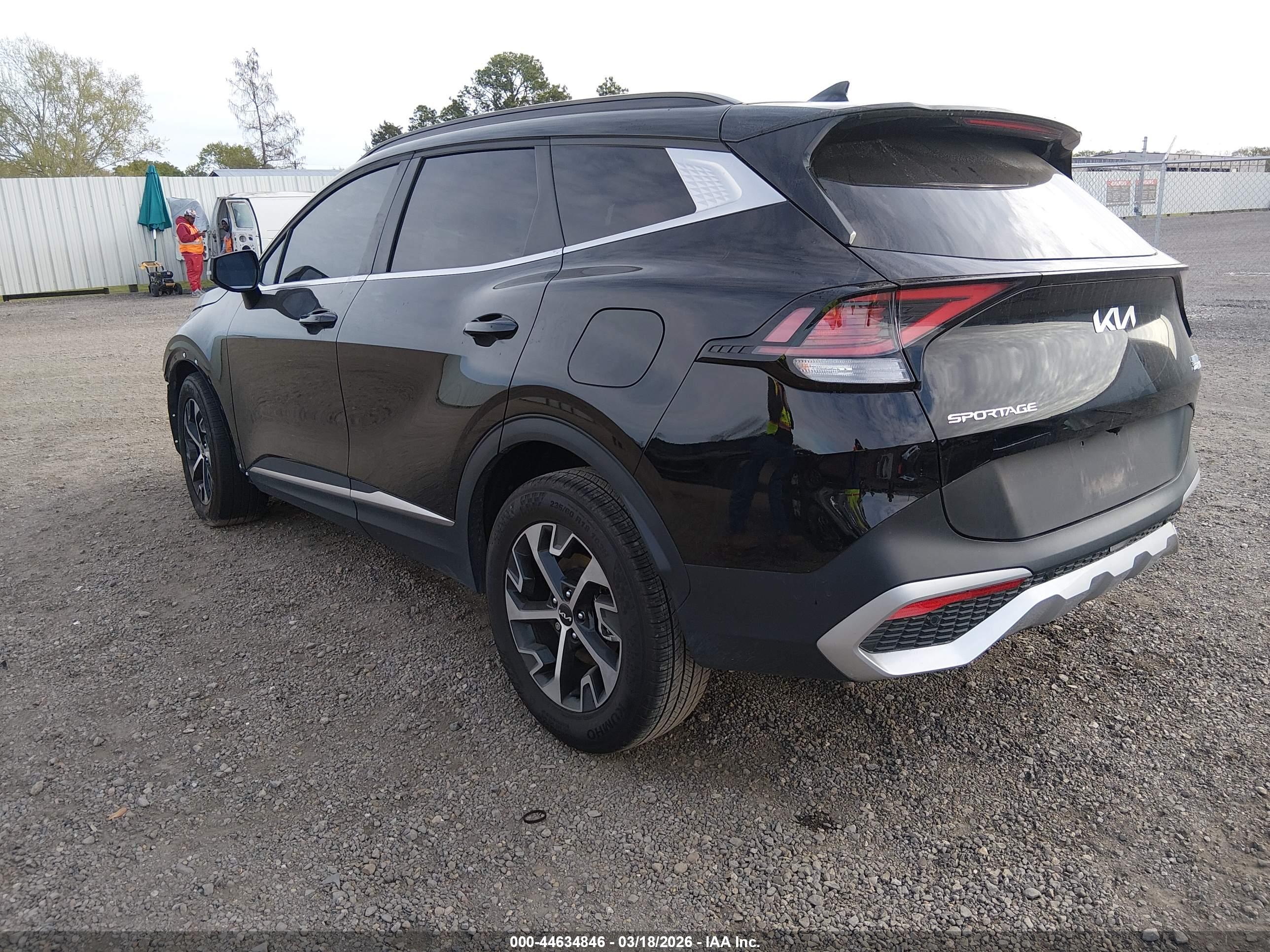 KIA SPORTAGE image 3