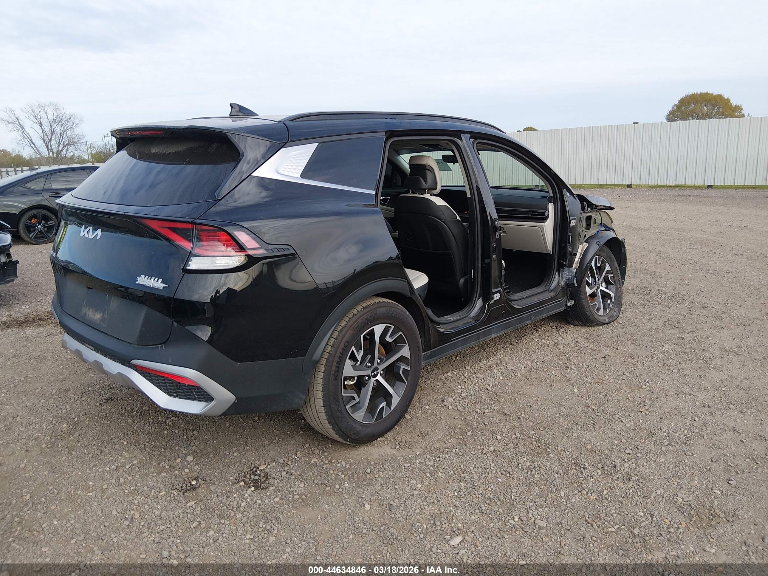 KIA SPORTAGE image 4