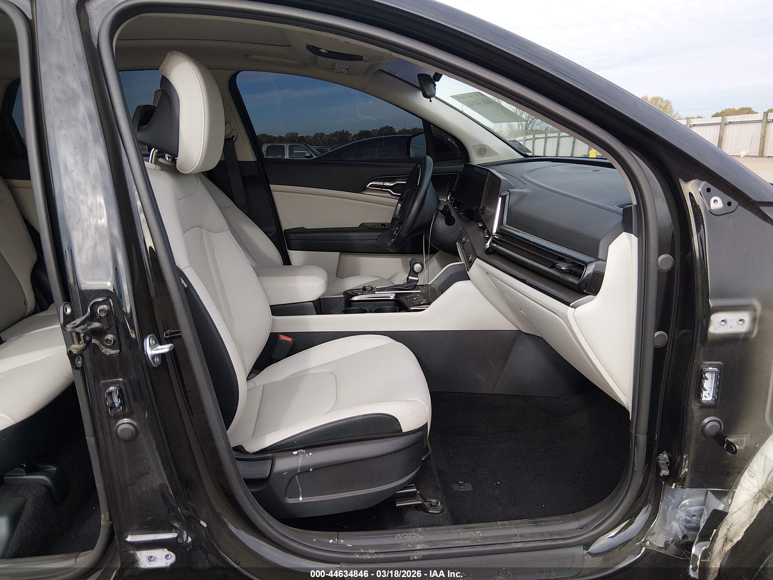 KIA SPORTAGE image 5
