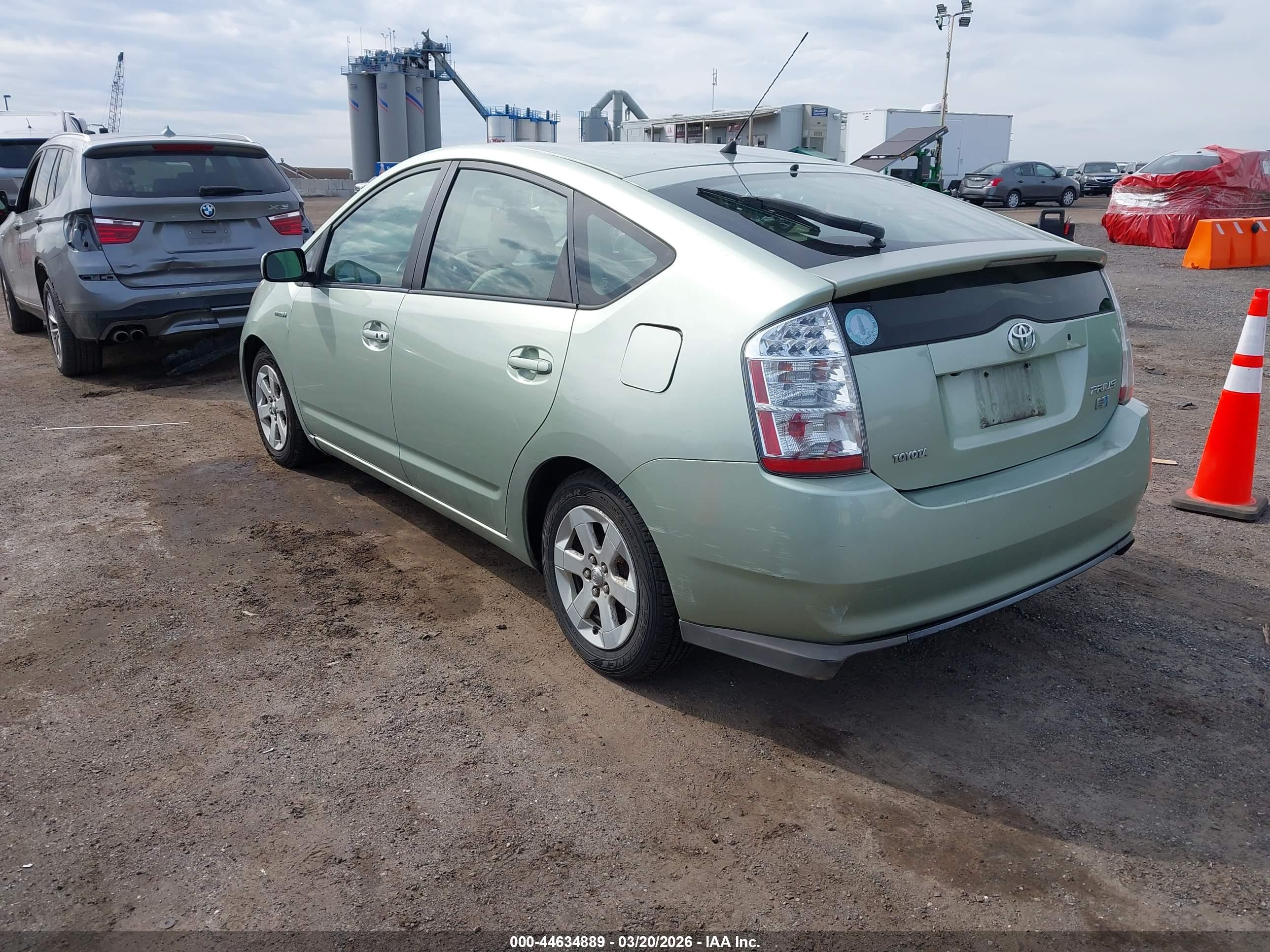 TOYOTA PRIUS image 3