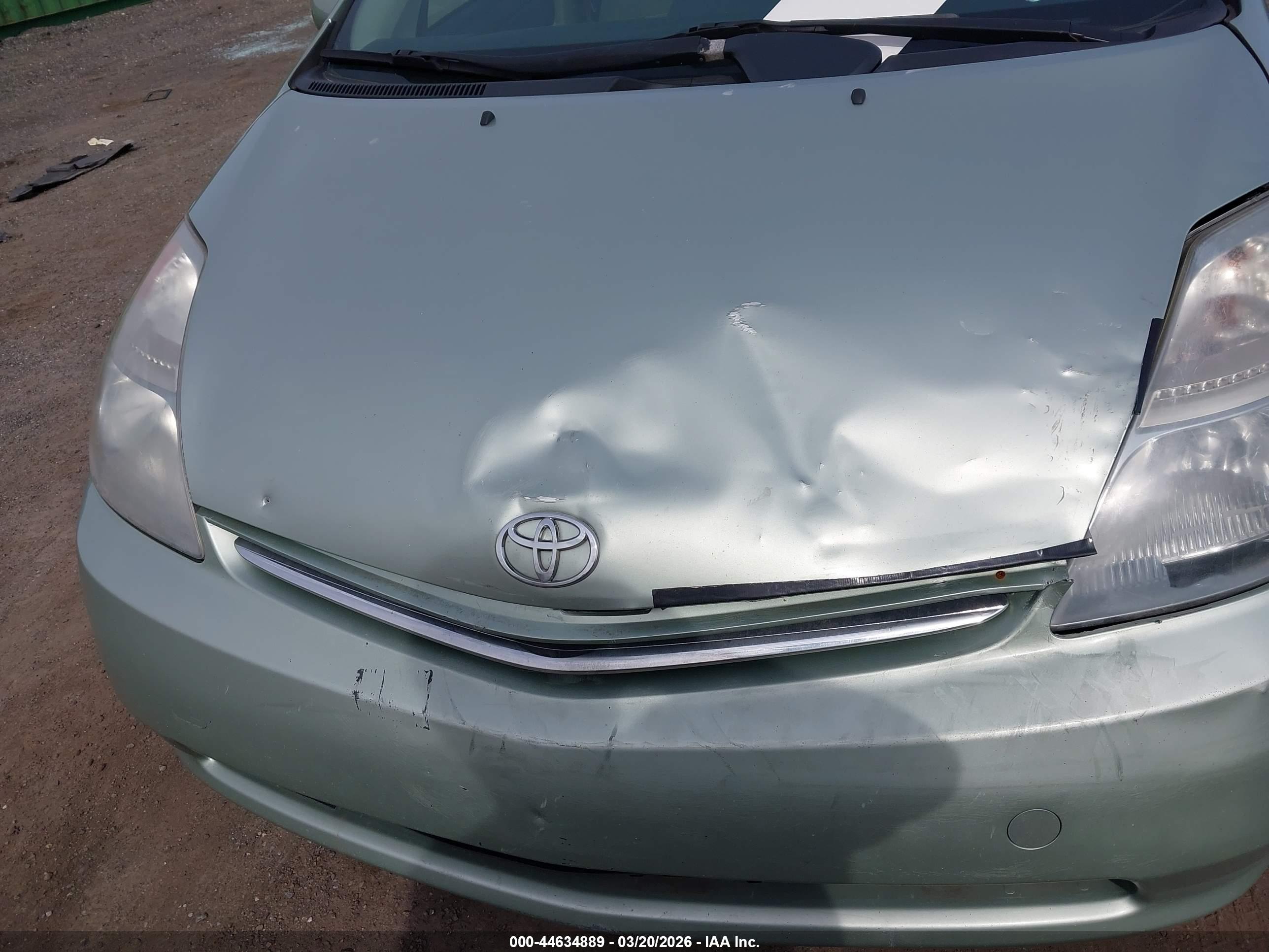 TOYOTA PRIUS image 6