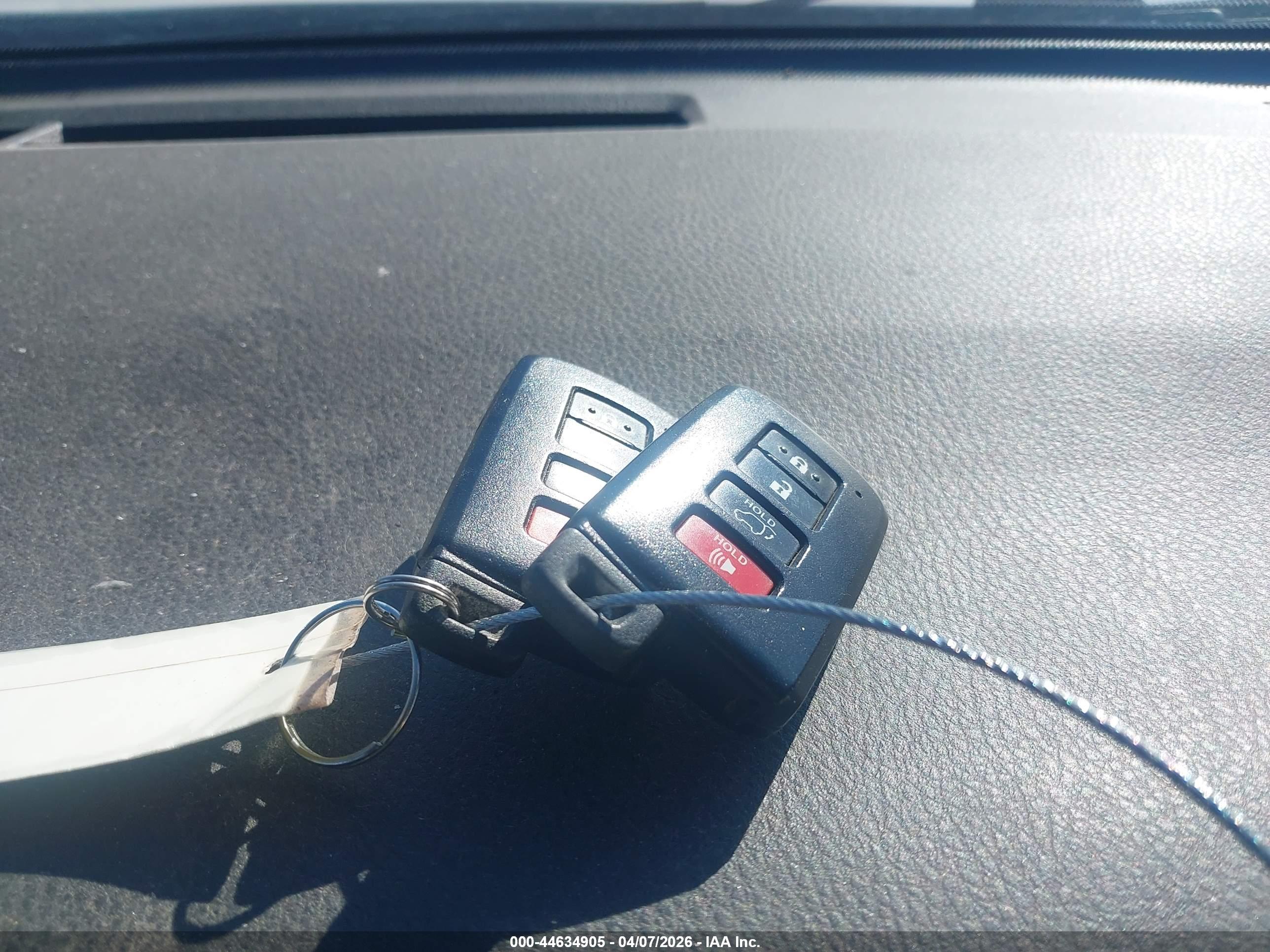 TOYOTA RAV4 image 11
