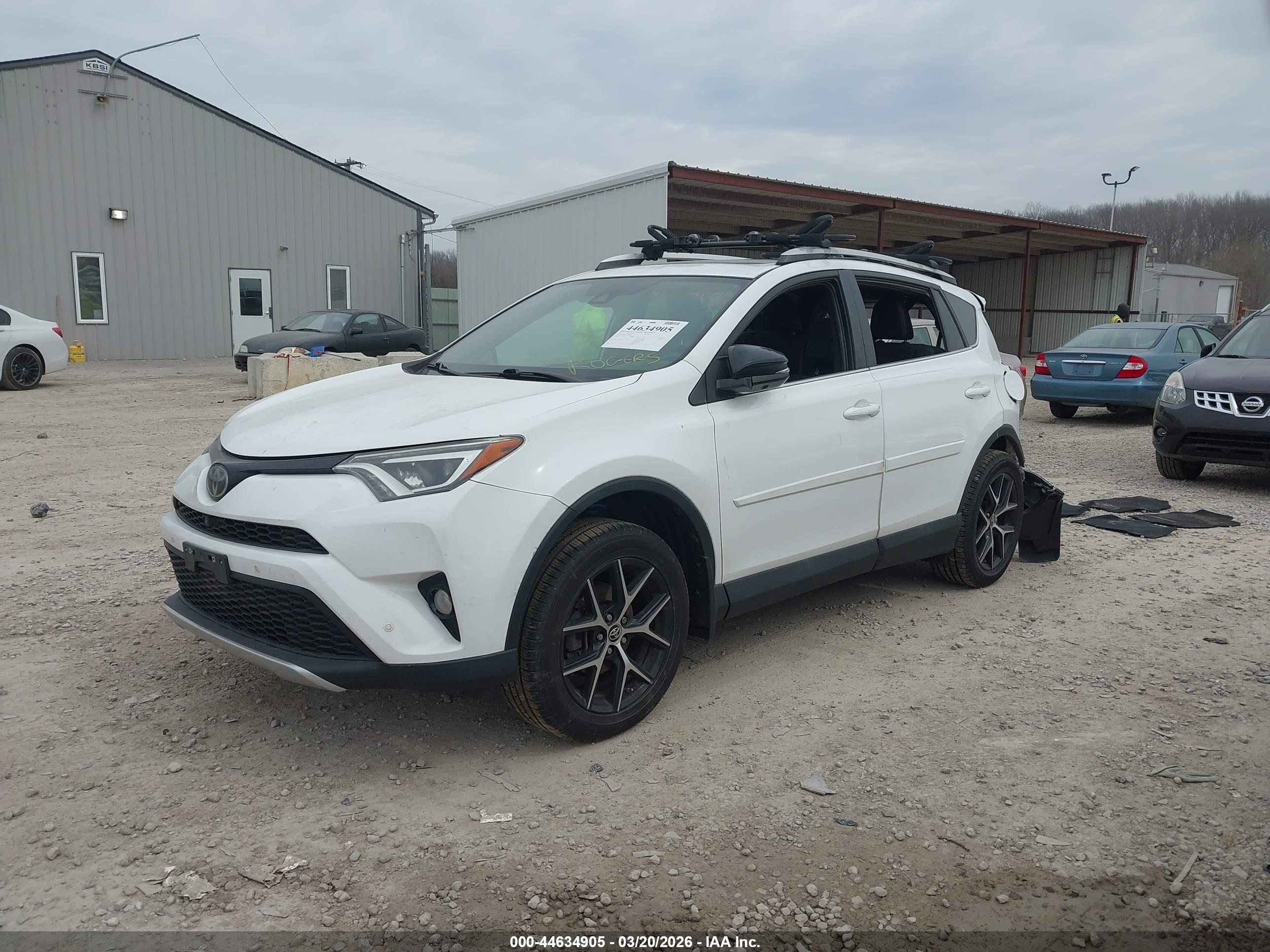 TOYOTA RAV4 image 2
