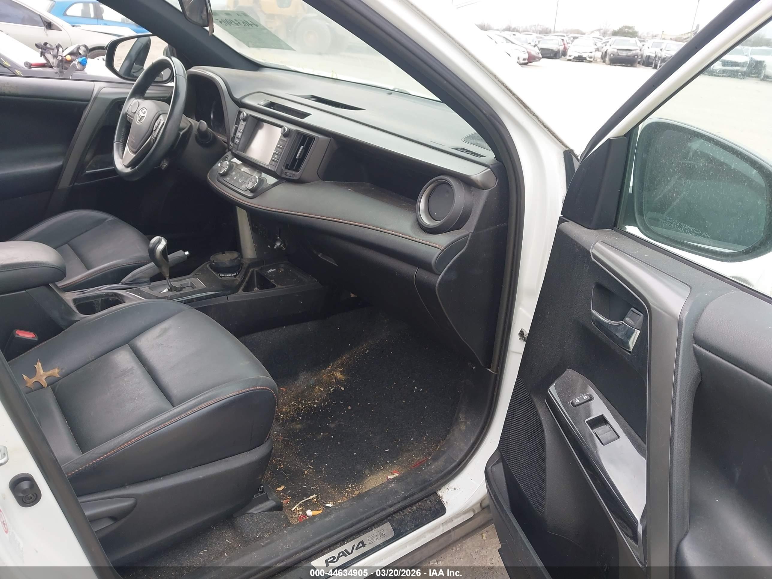 TOYOTA RAV4 image 5