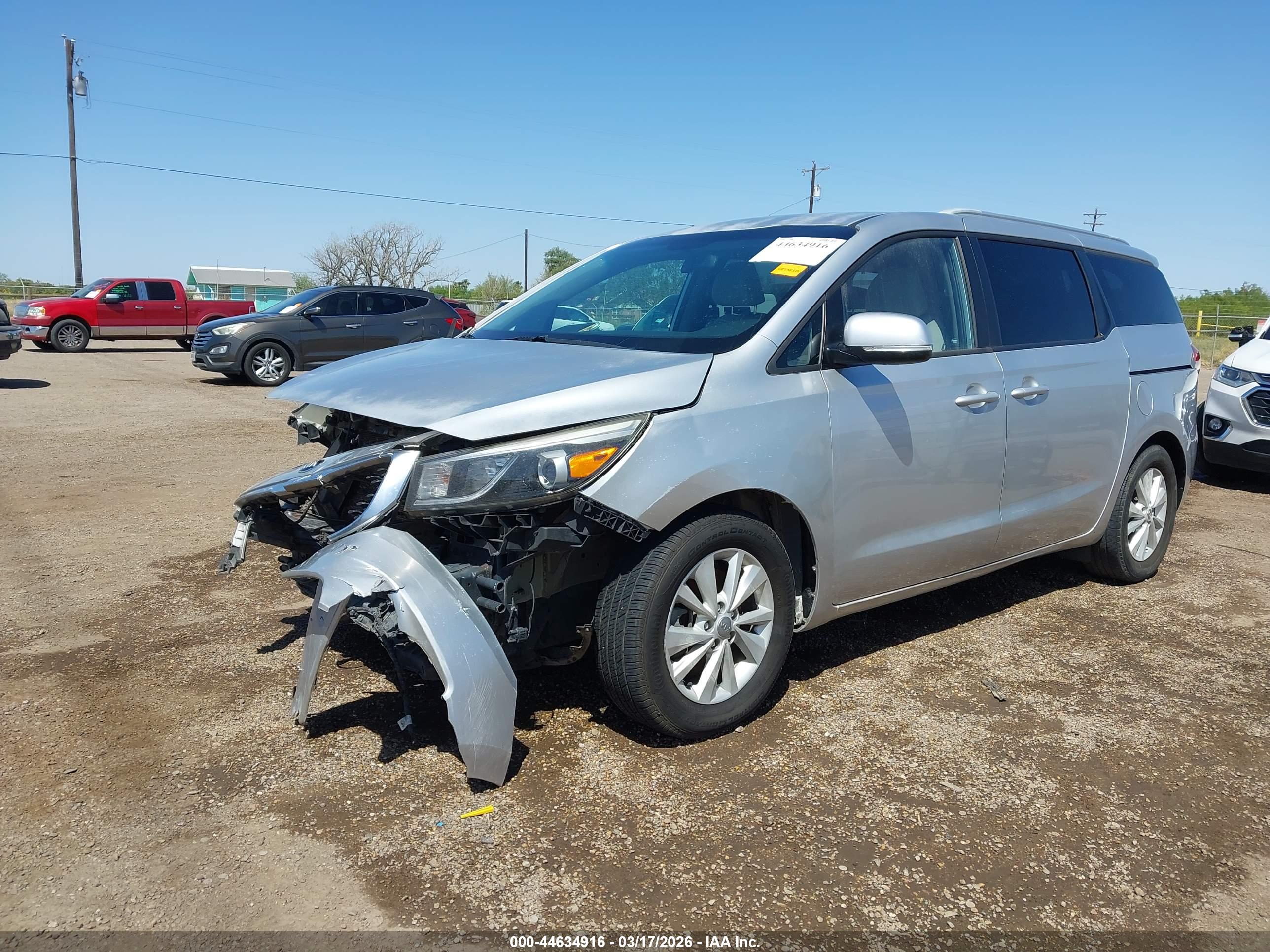 KIA SEDONA image 2