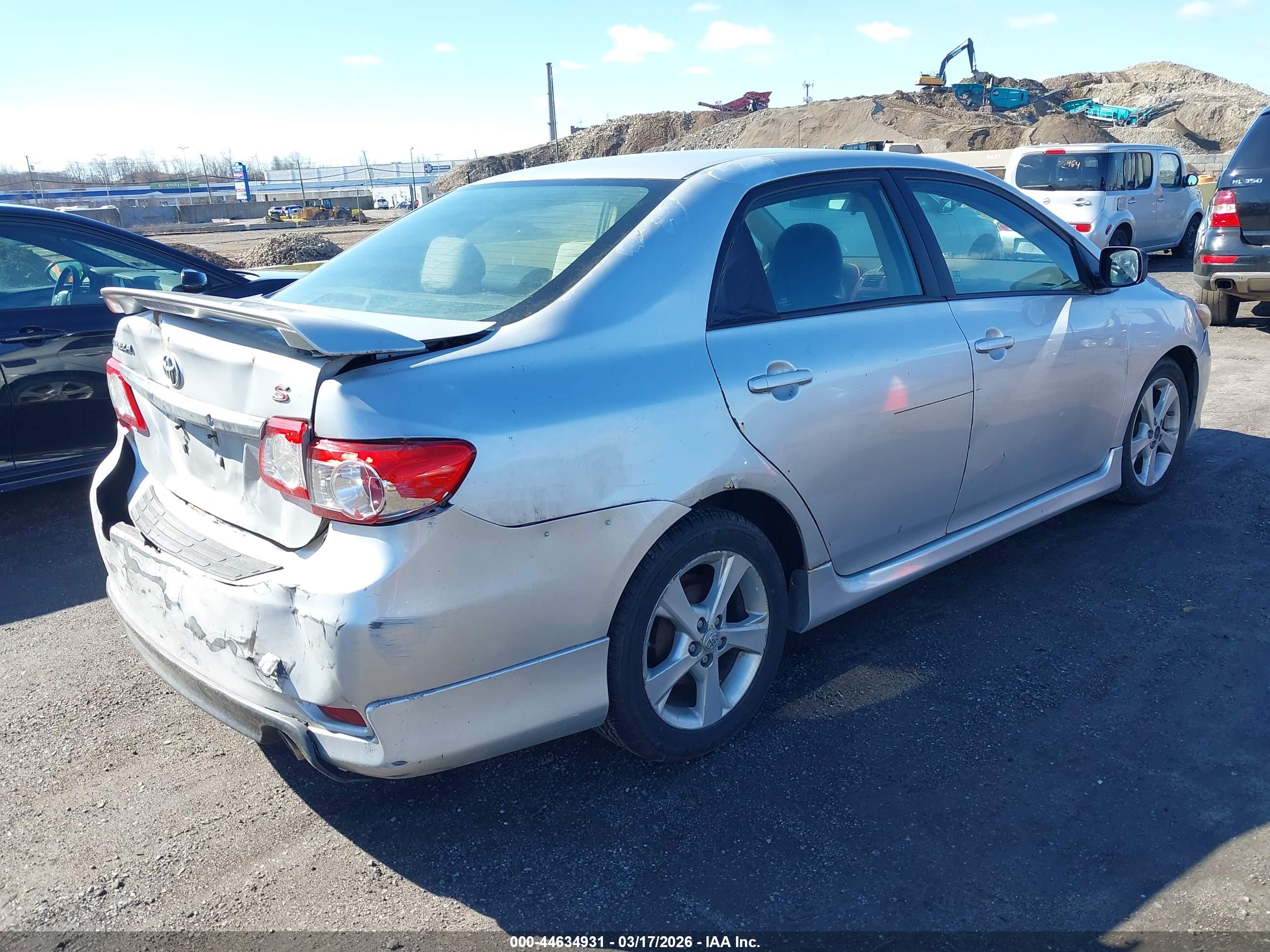 TOYOTA COROLLA image 4