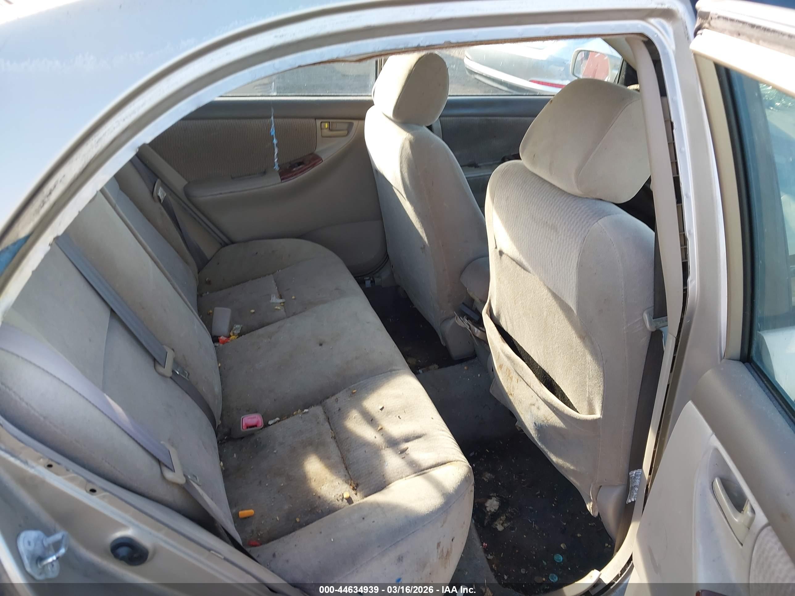 TOYOTA COROLLA image 8