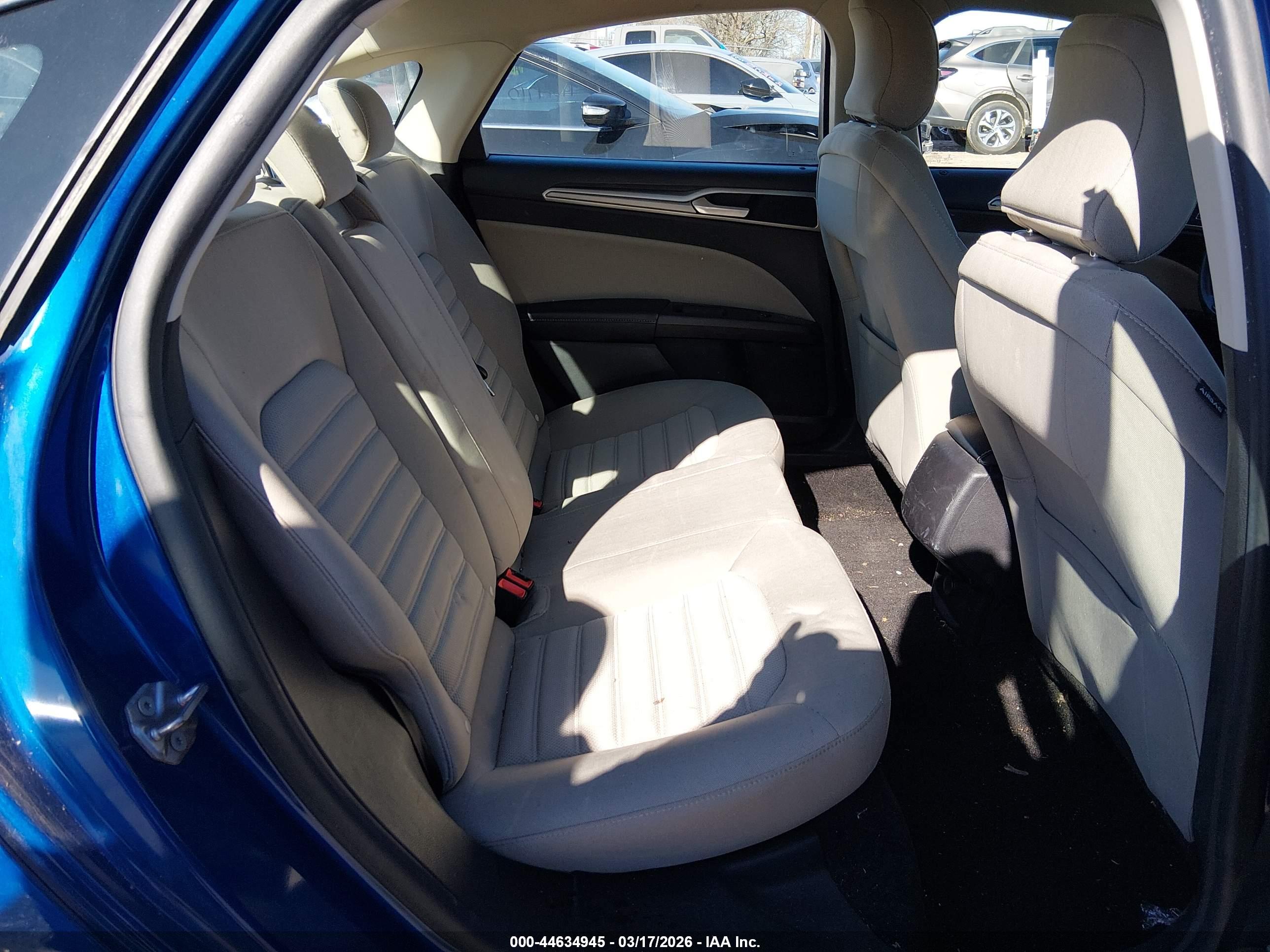 FORD FUSION image 8