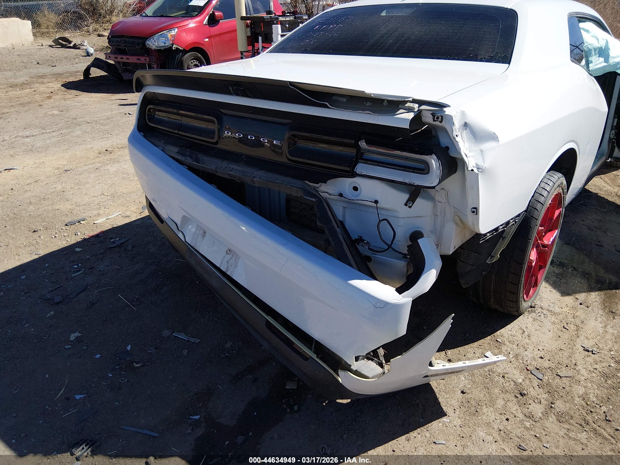 DODGE CHALLENGER image 6