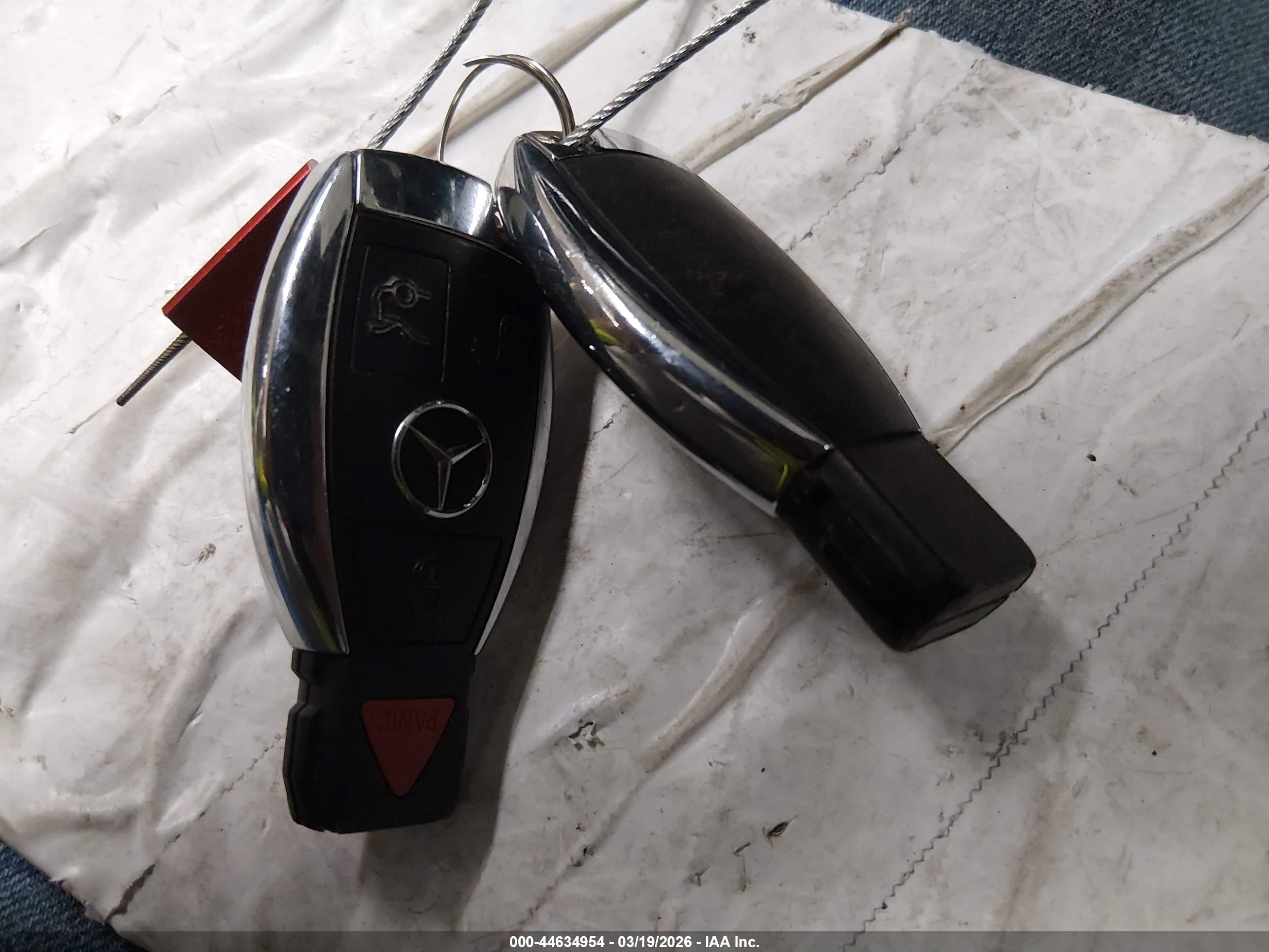 MERCEDES-BENZ E image 11
