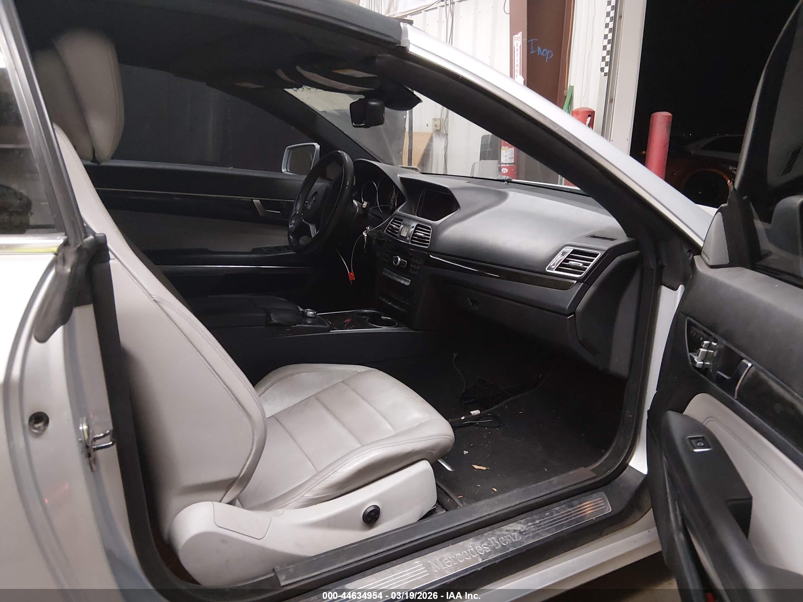 MERCEDES-BENZ E image 5