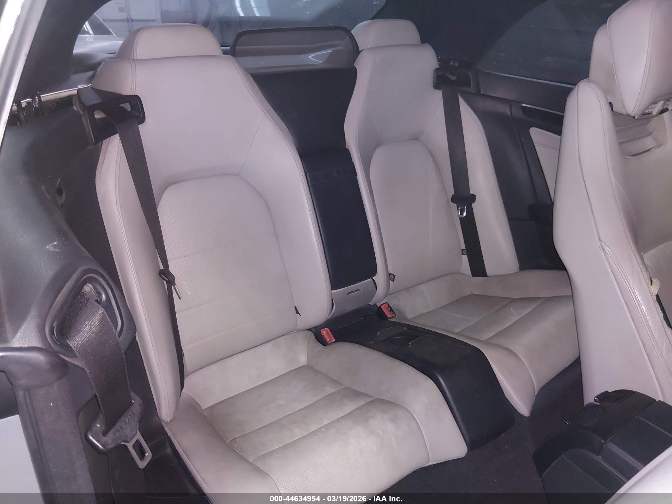 MERCEDES-BENZ E image 8