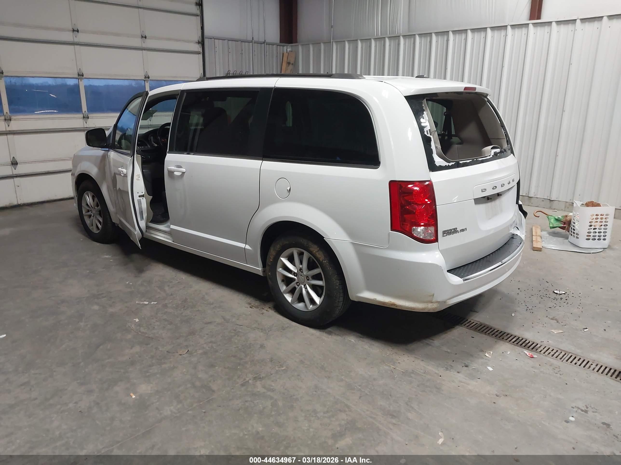 DODGE GRAND image 3
