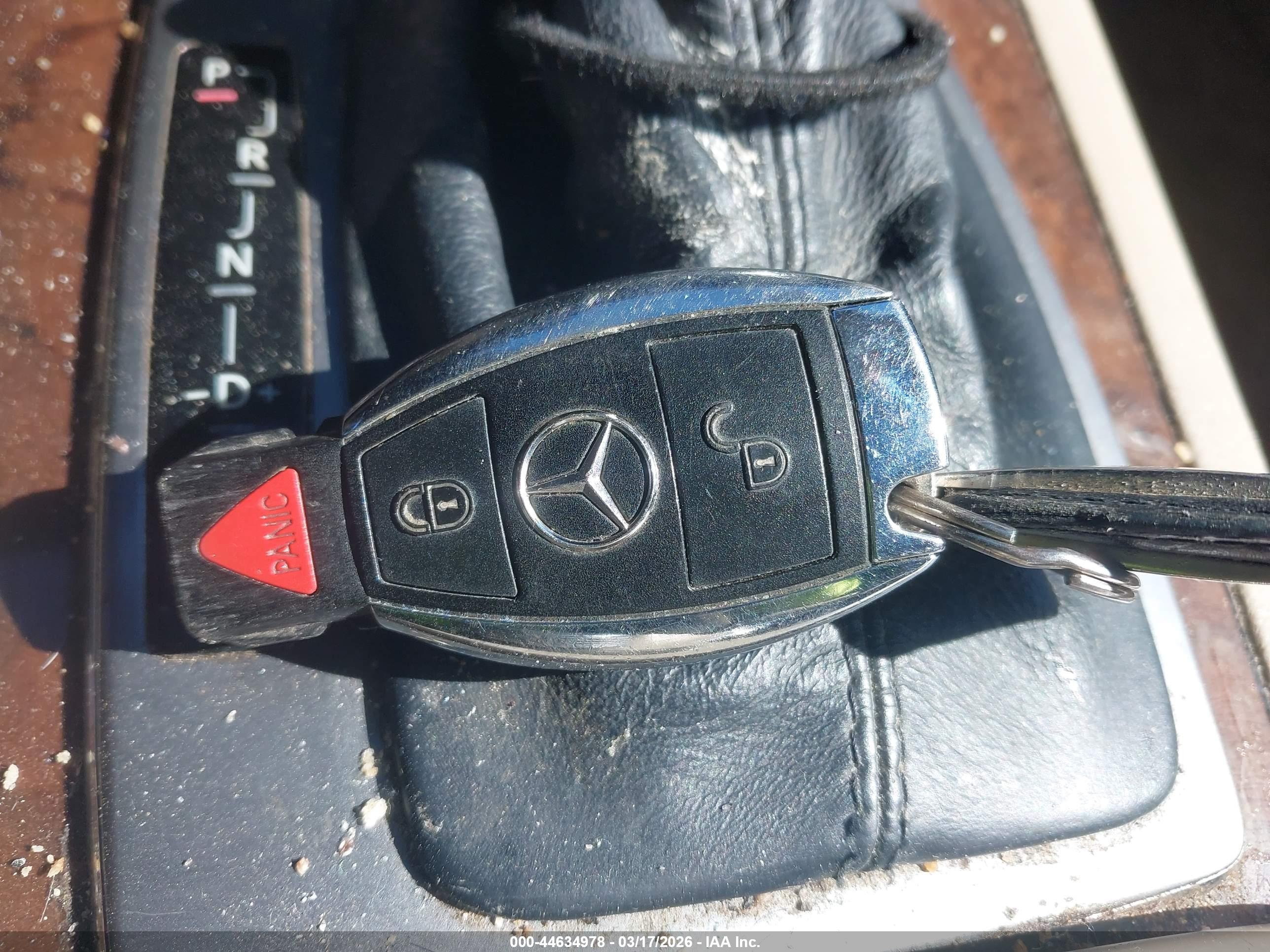 MERCEDES-BENZ GLK image 11