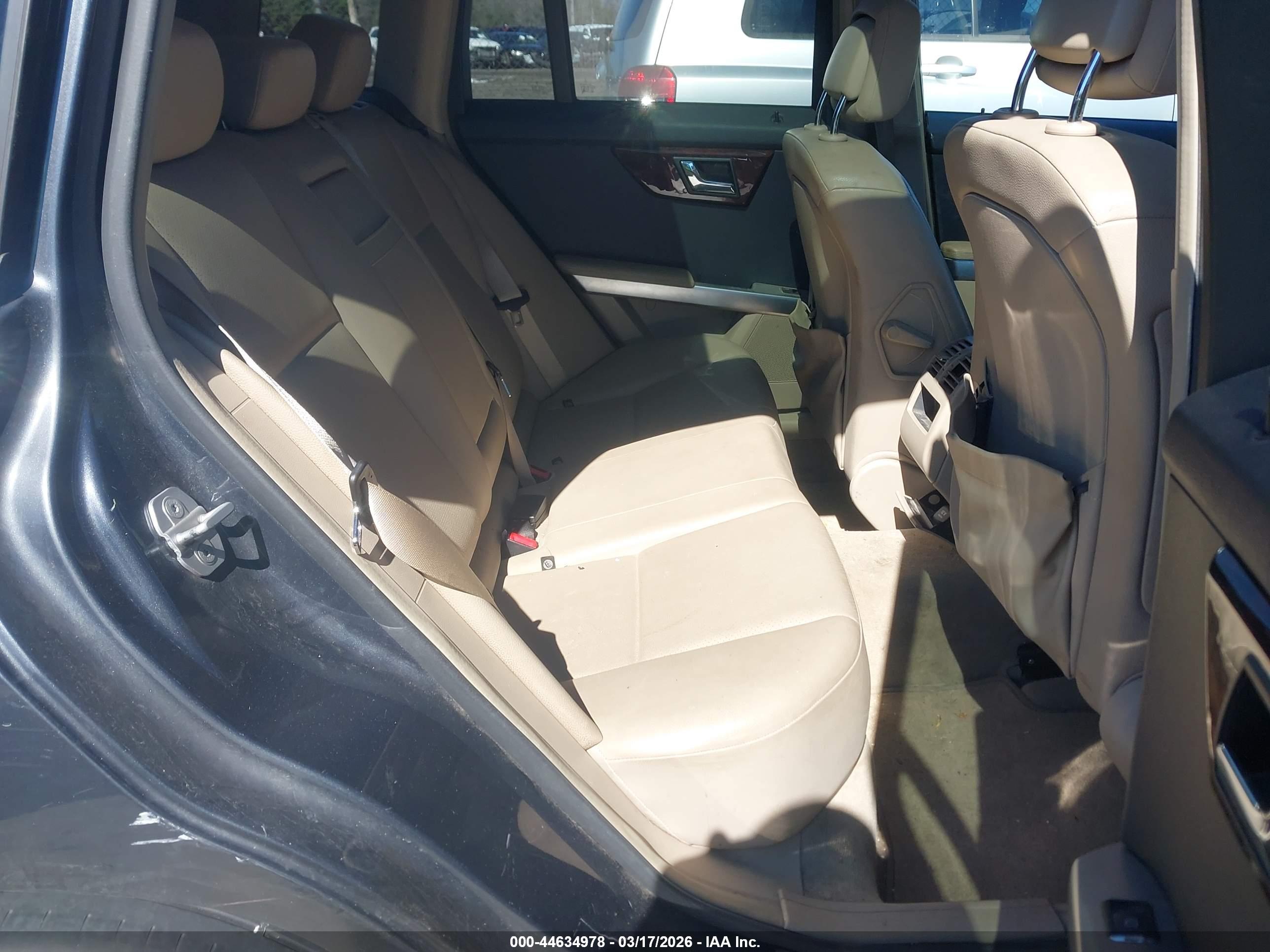 MERCEDES-BENZ GLK image 8