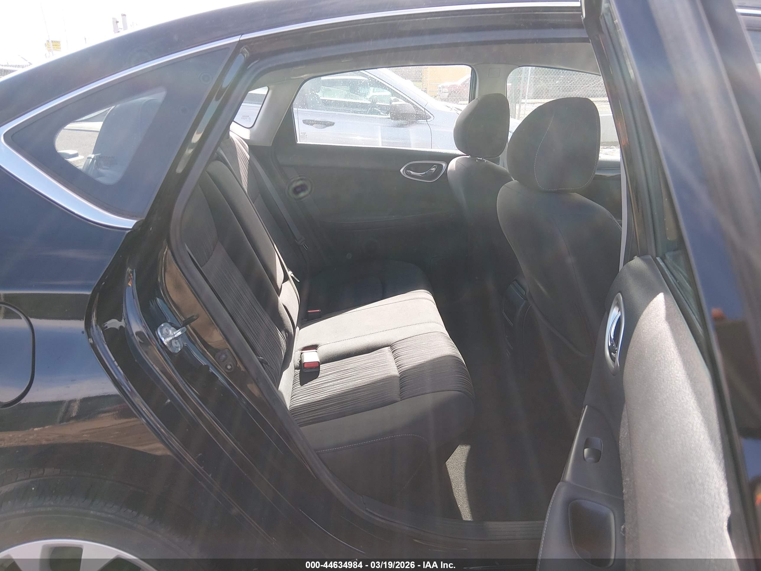 NISSAN SENTRA image 8