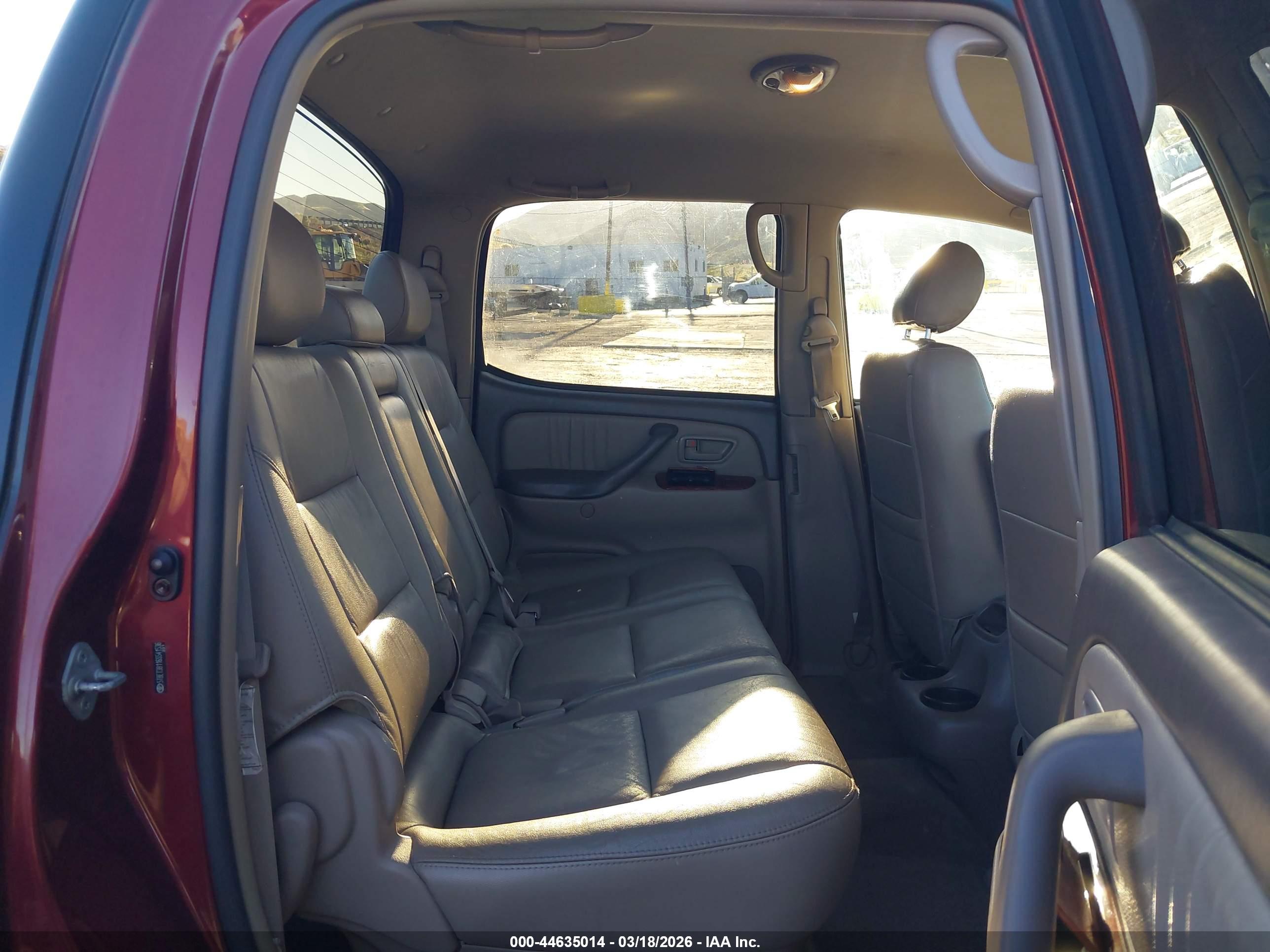 TOYOTA TUNDRA image 8