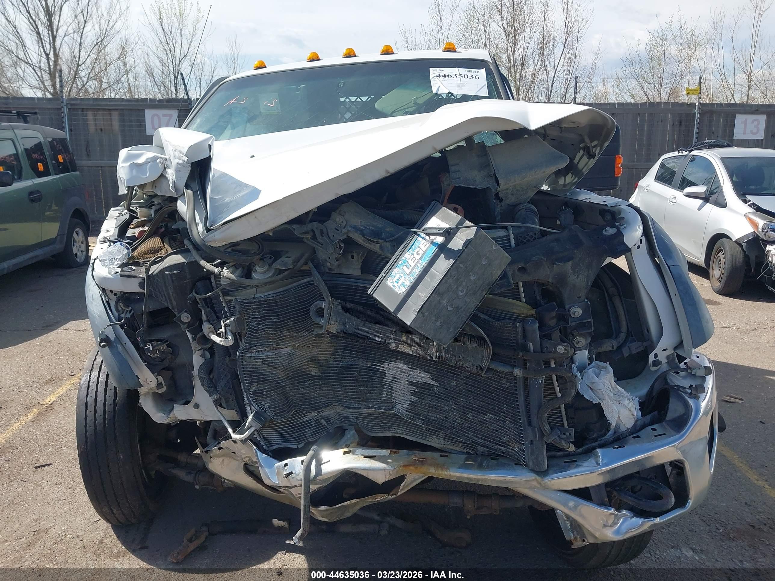 FORD F-550 image 10
