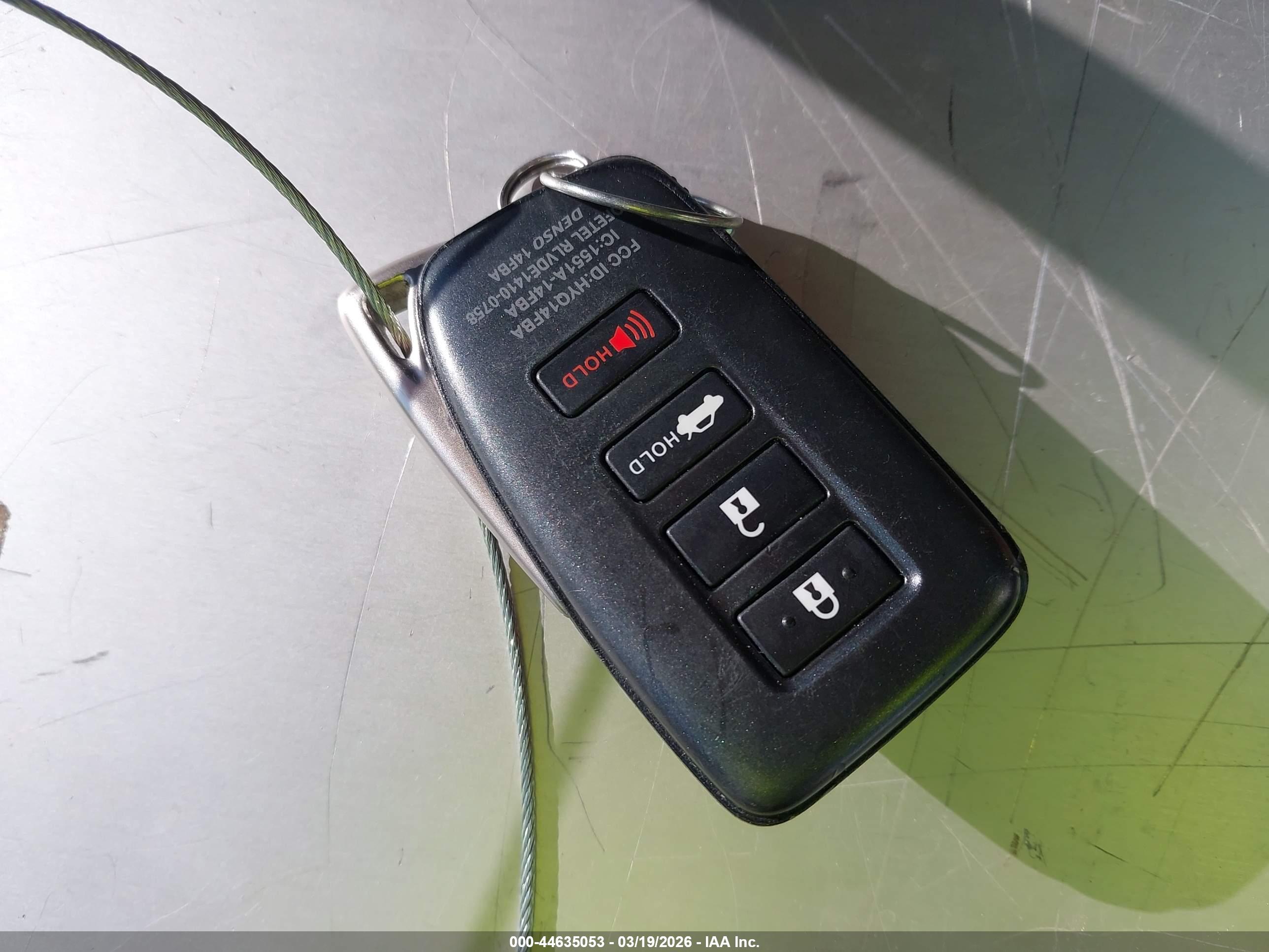 LEXUS IS image 11