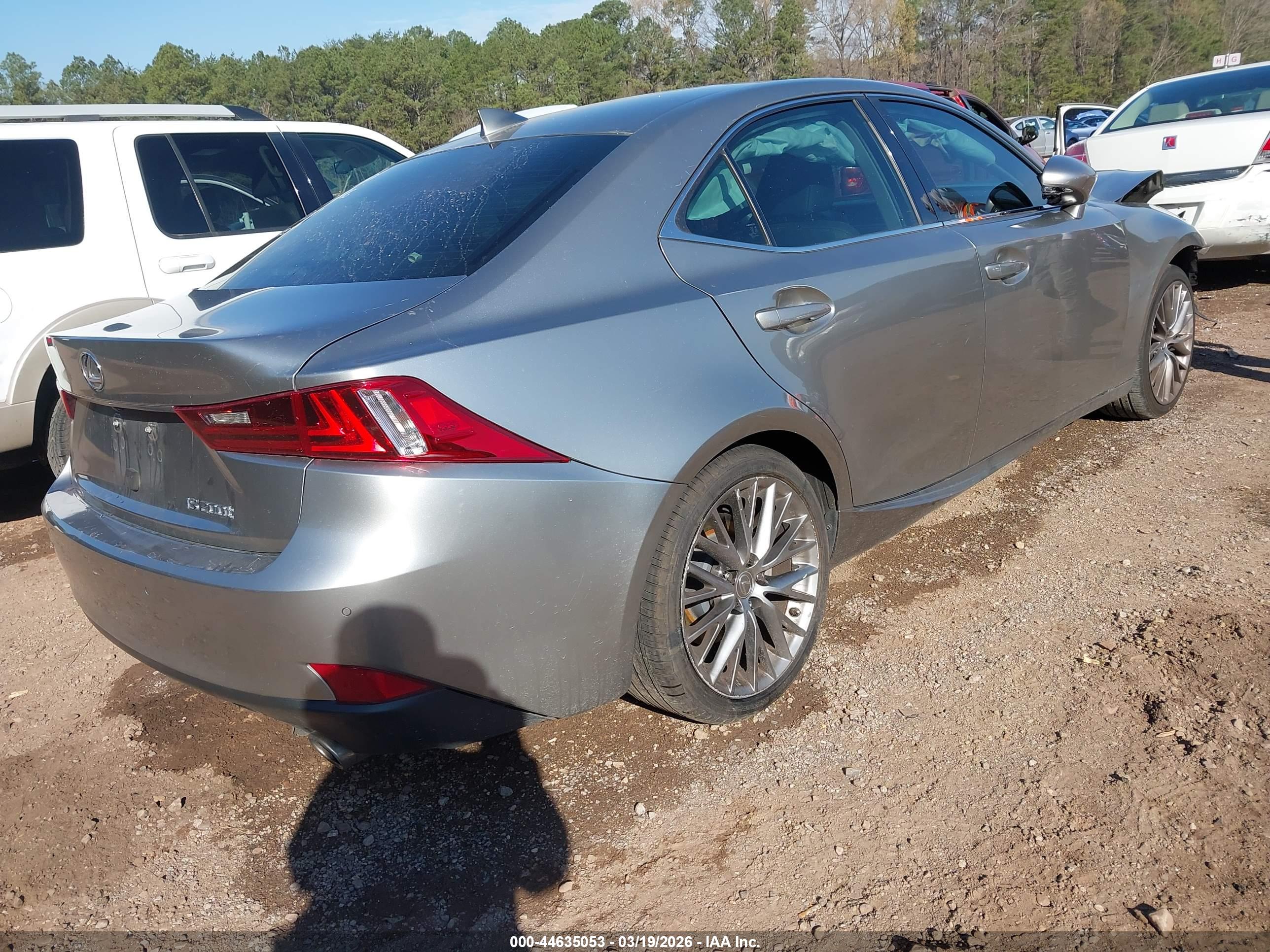 LEXUS IS image 4