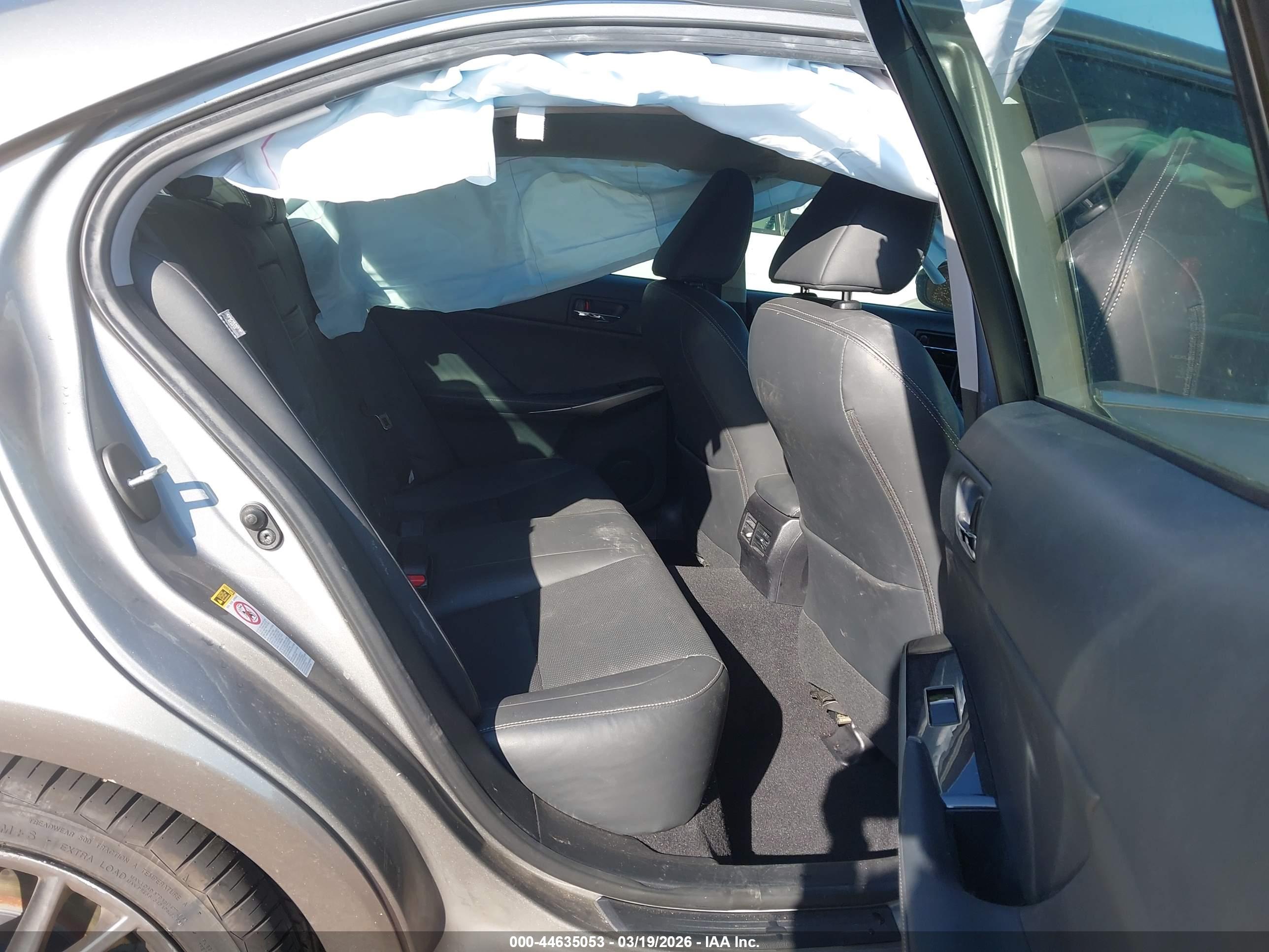 LEXUS IS image 8