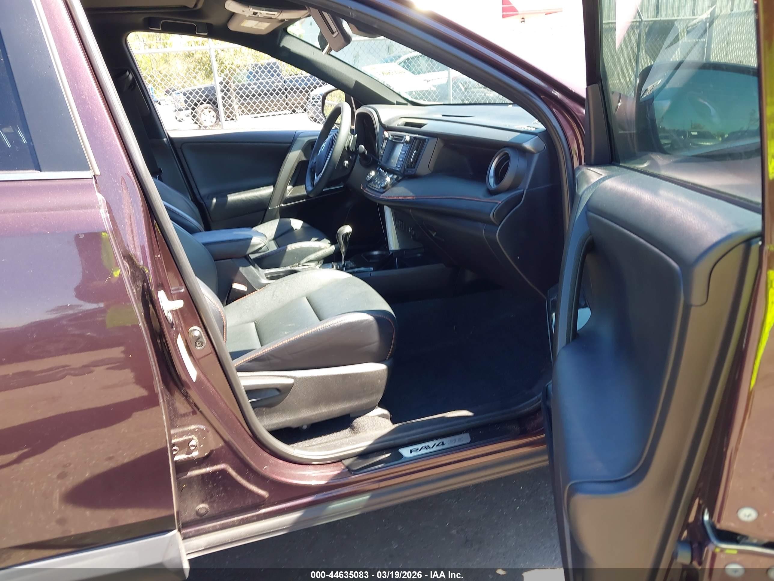 TOYOTA RAV4 image 5