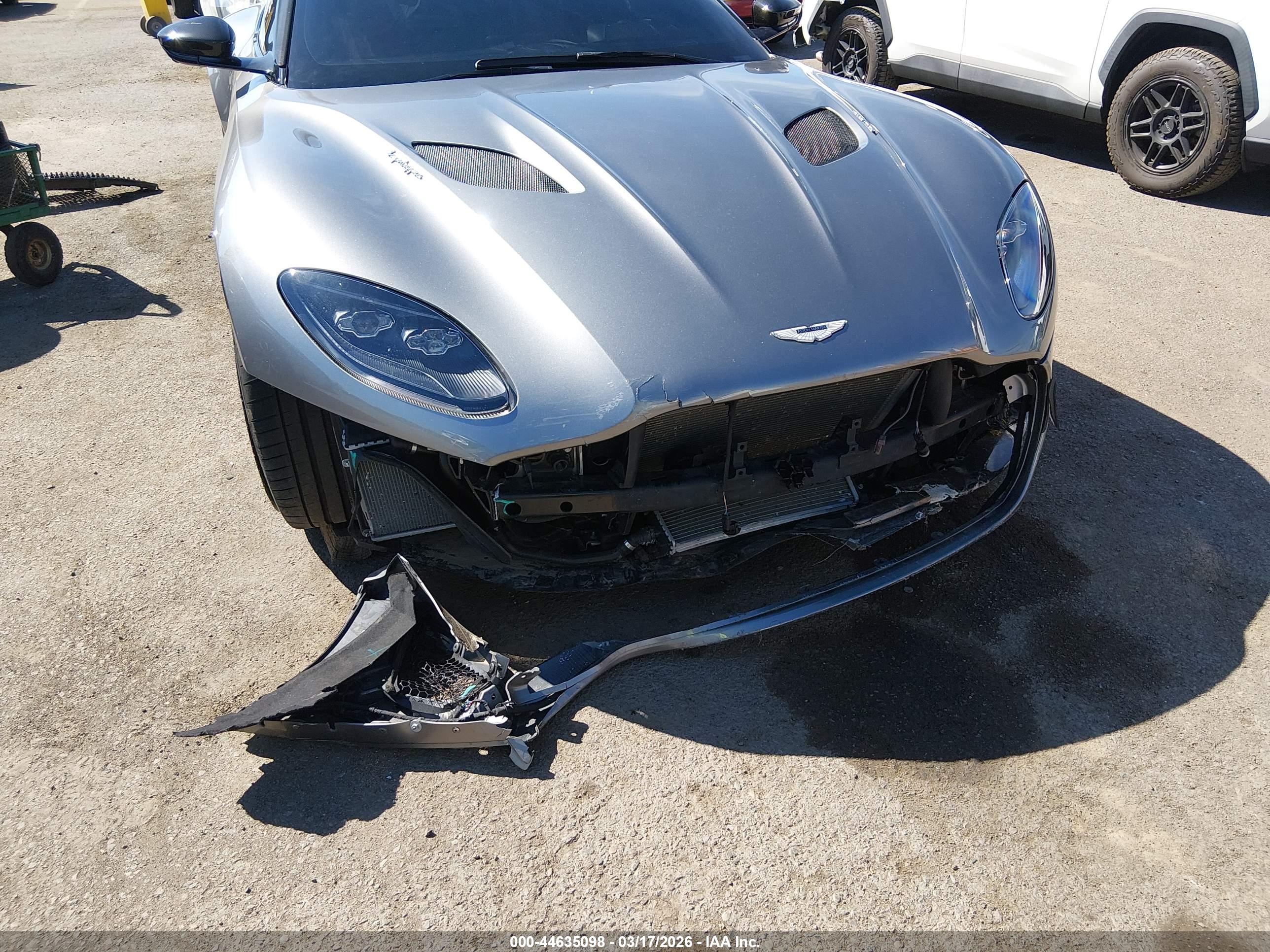 ASTON MARTIN image 6