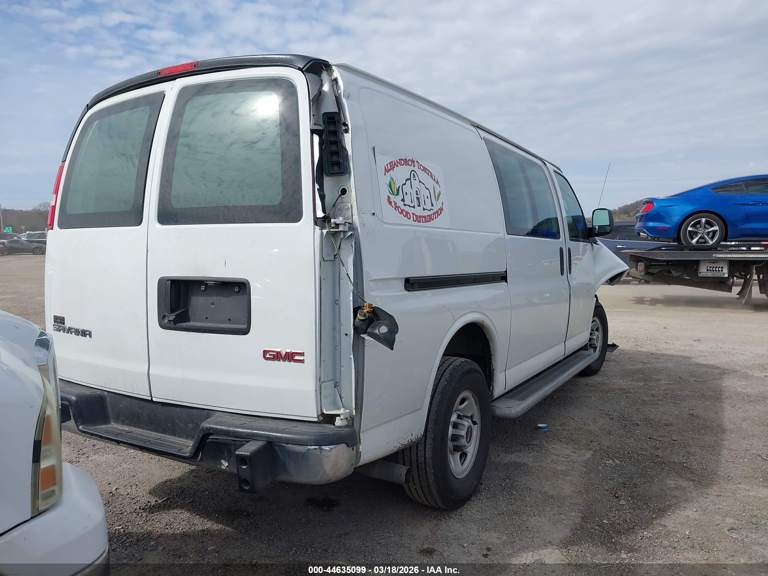GMC SAVANA image 4