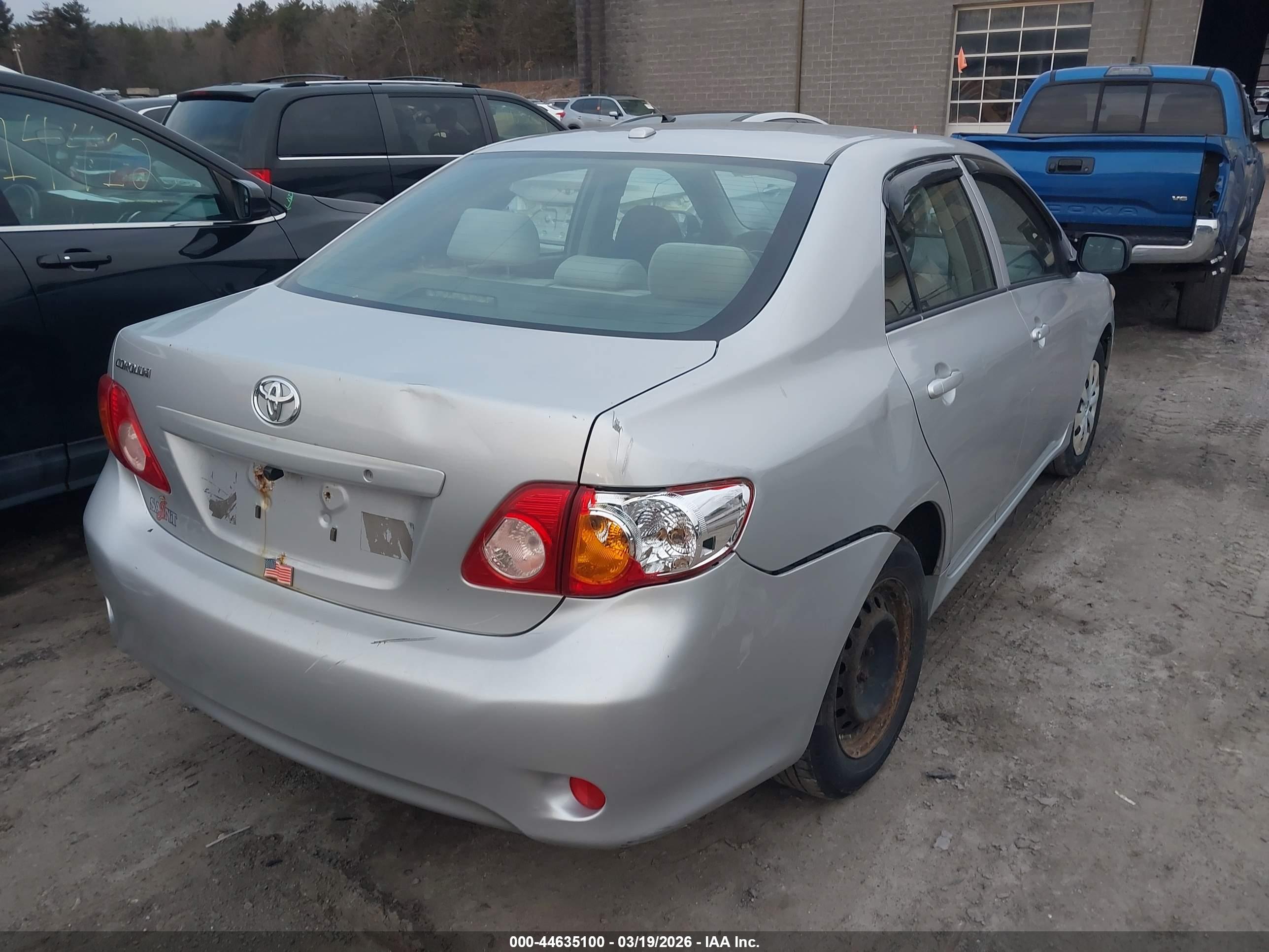 TOYOTA COROLLA image 4