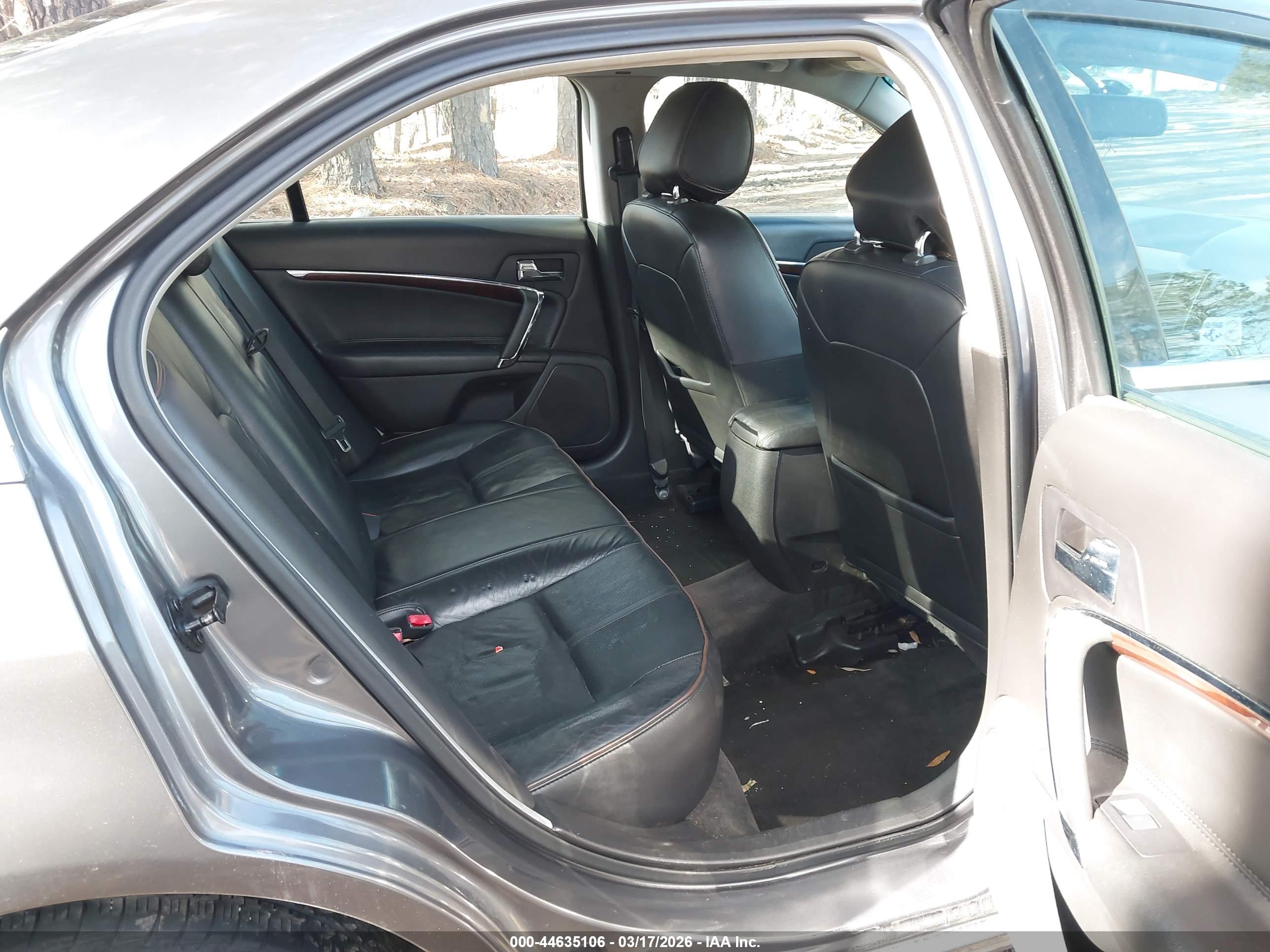 LINCOLN MKZ image 8