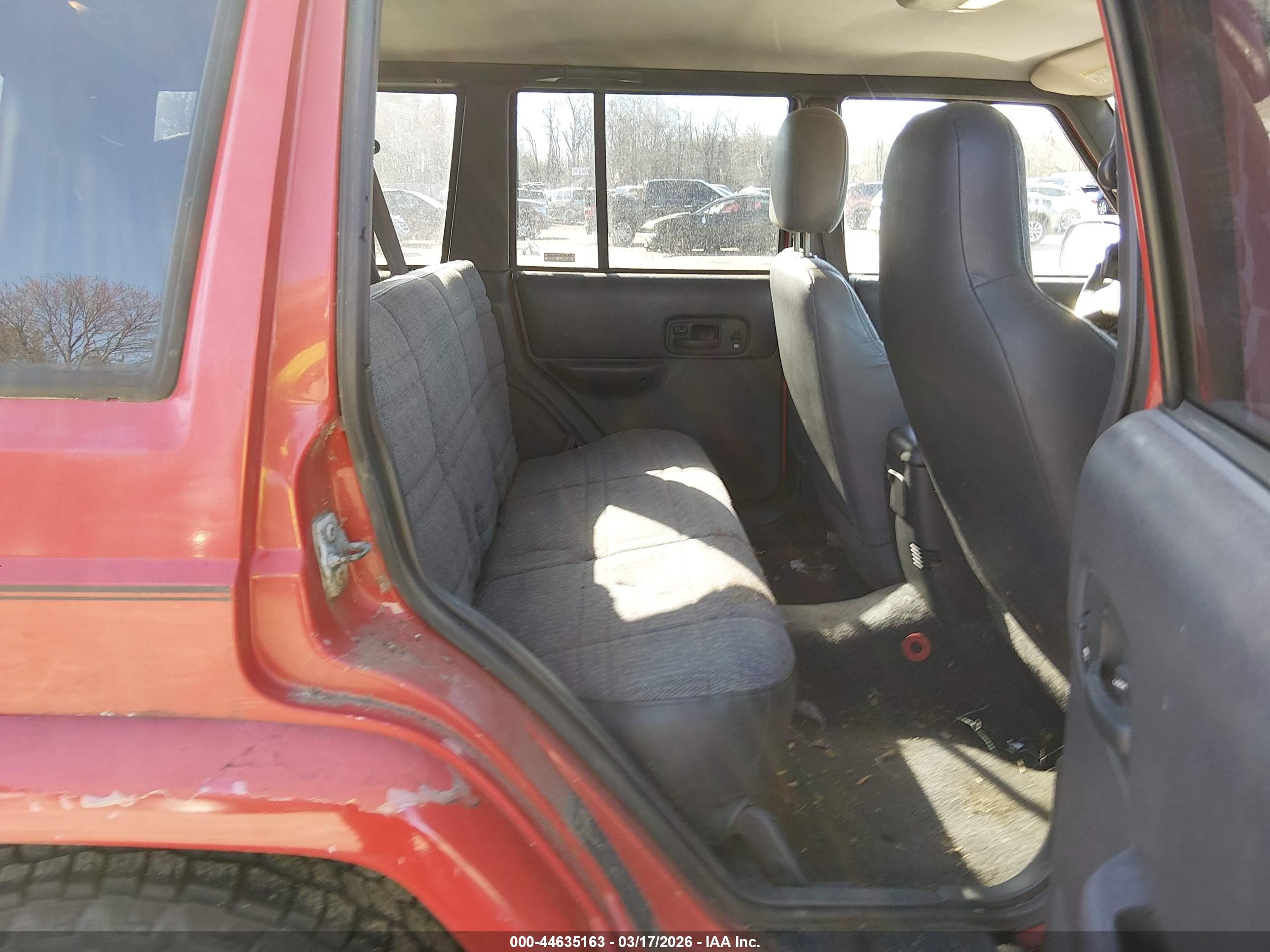 JEEP CHEROKEE image 8