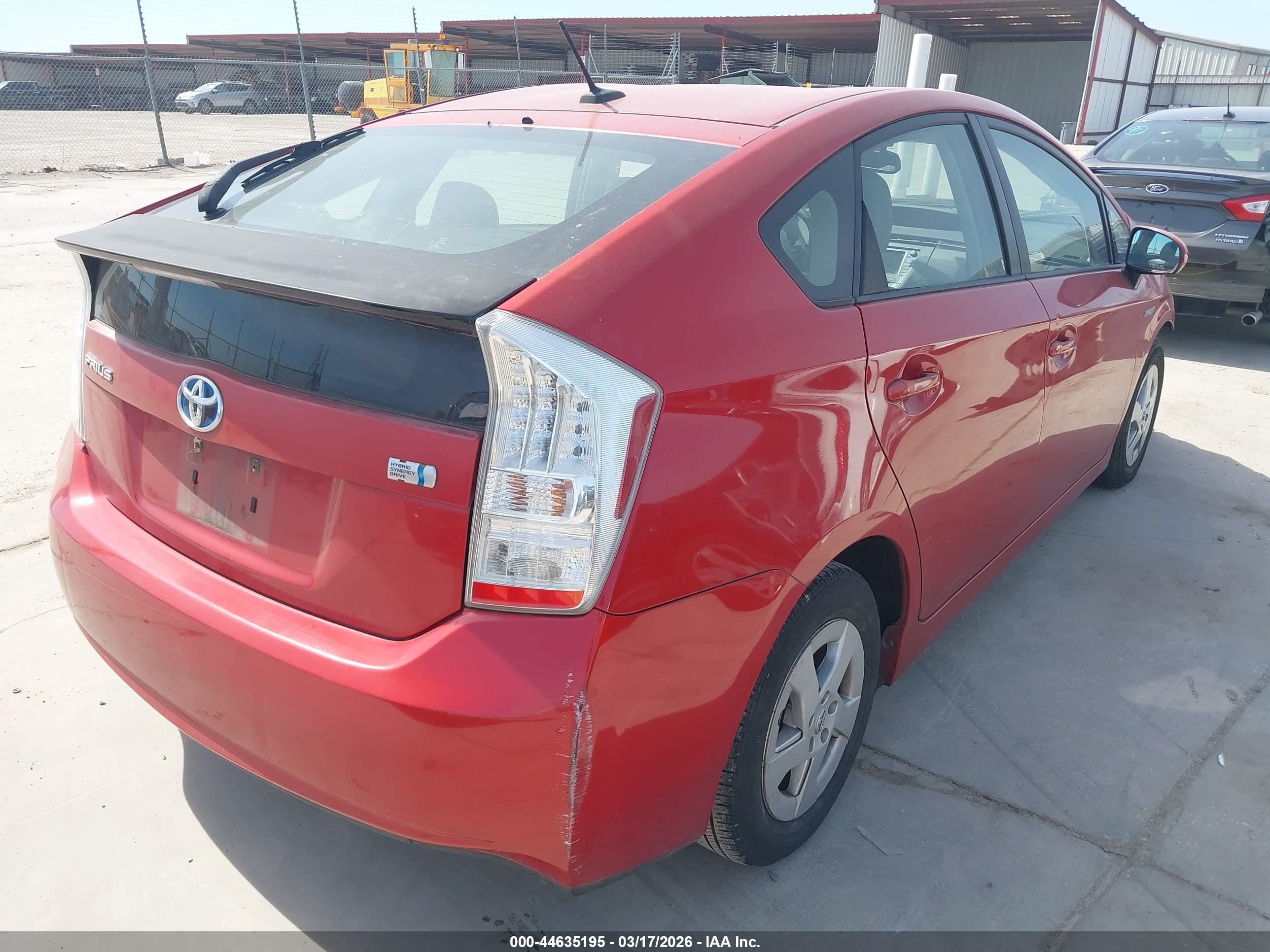 TOYOTA PRIUS image 4