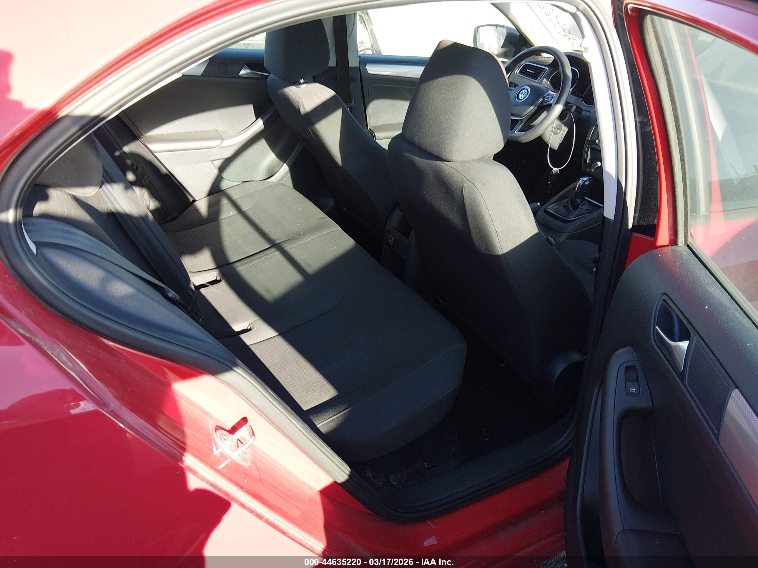 VOLKSWAGEN JETTA image 8
