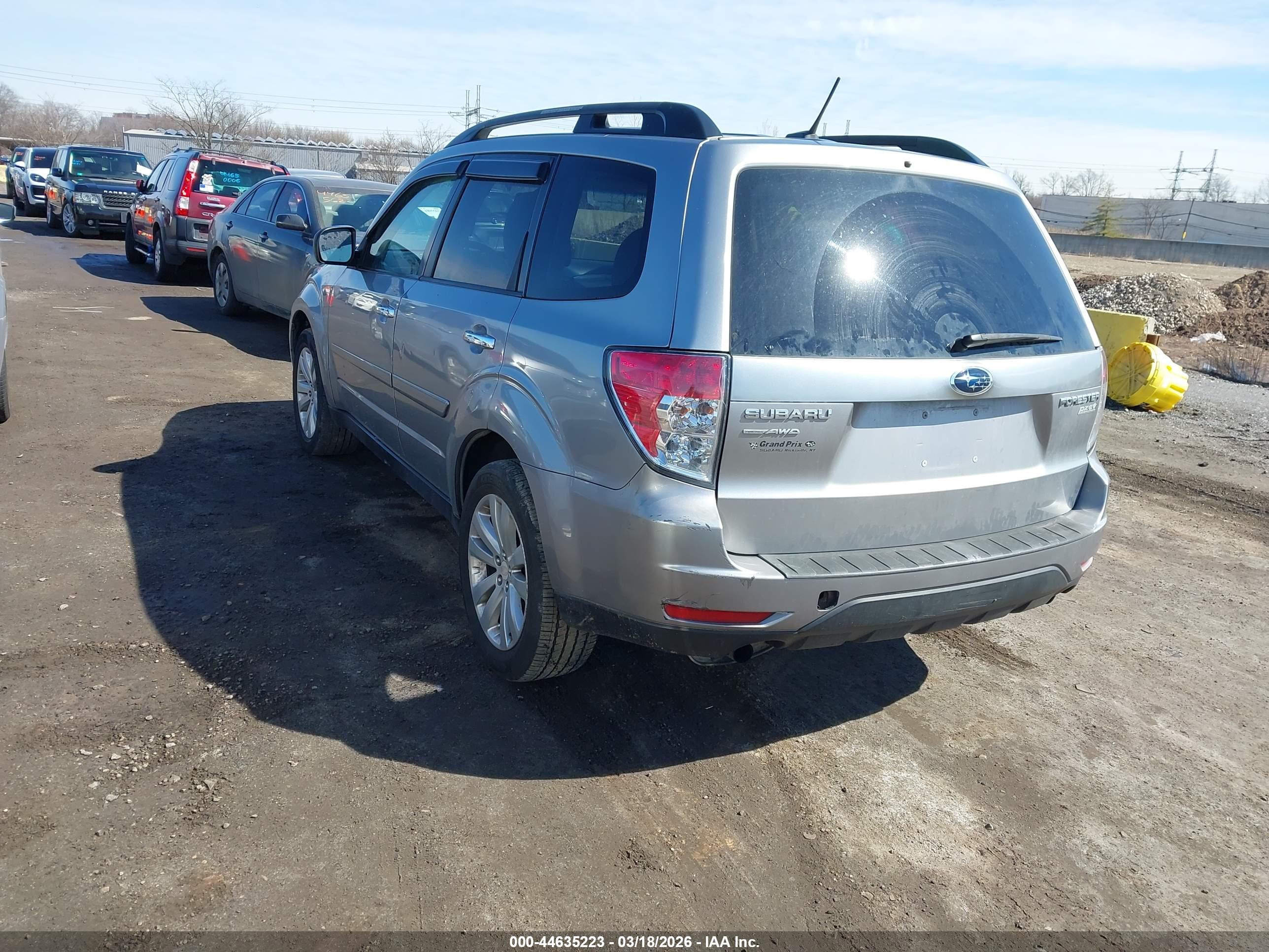SUBARU FORESTER image 3