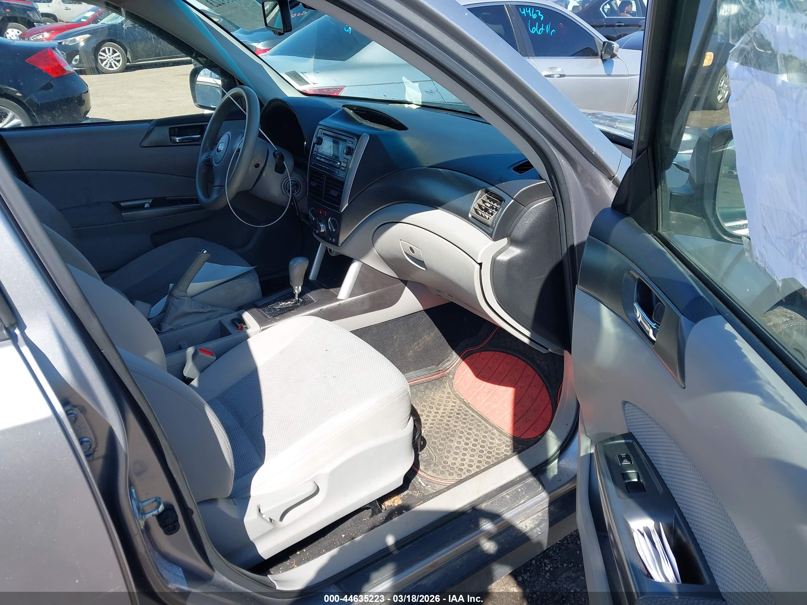 SUBARU FORESTER image 5