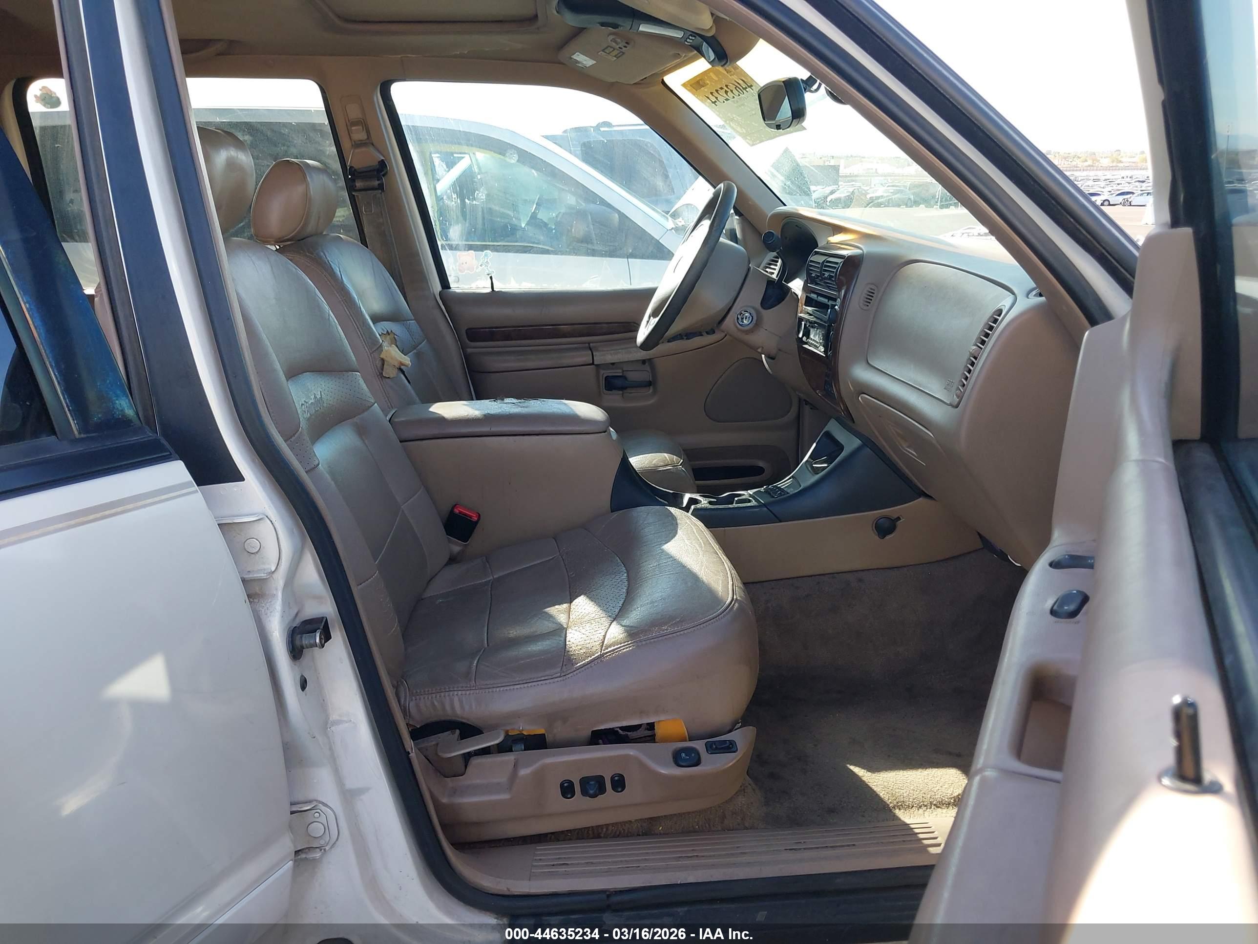 FORD EXPLORER image 5