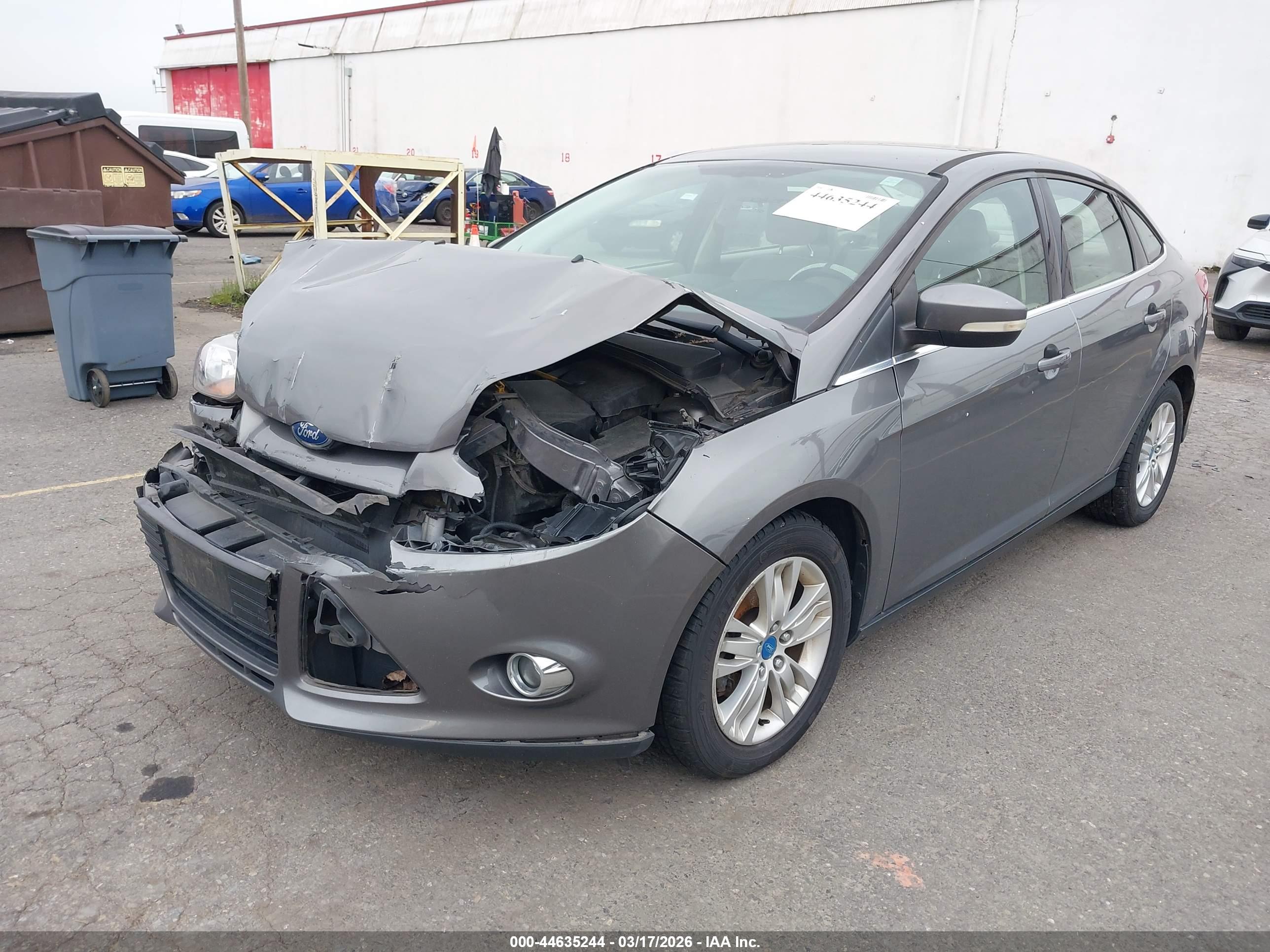 FORD FOCUS image 2