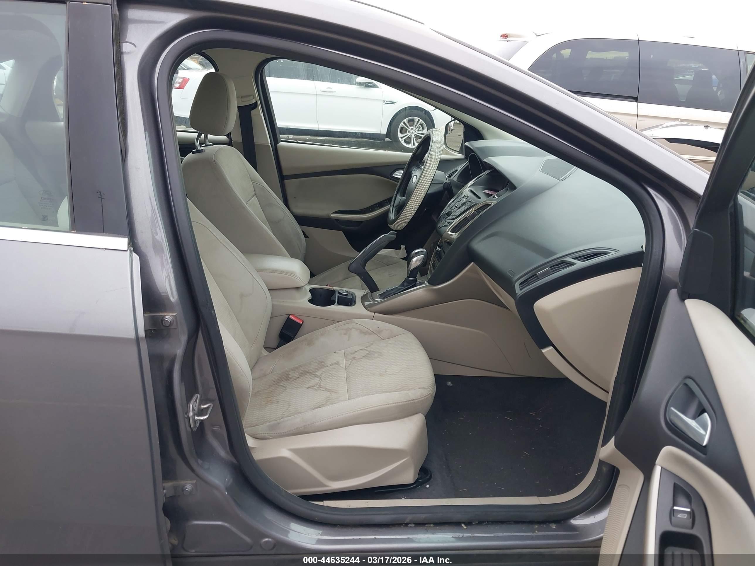FORD FOCUS image 5