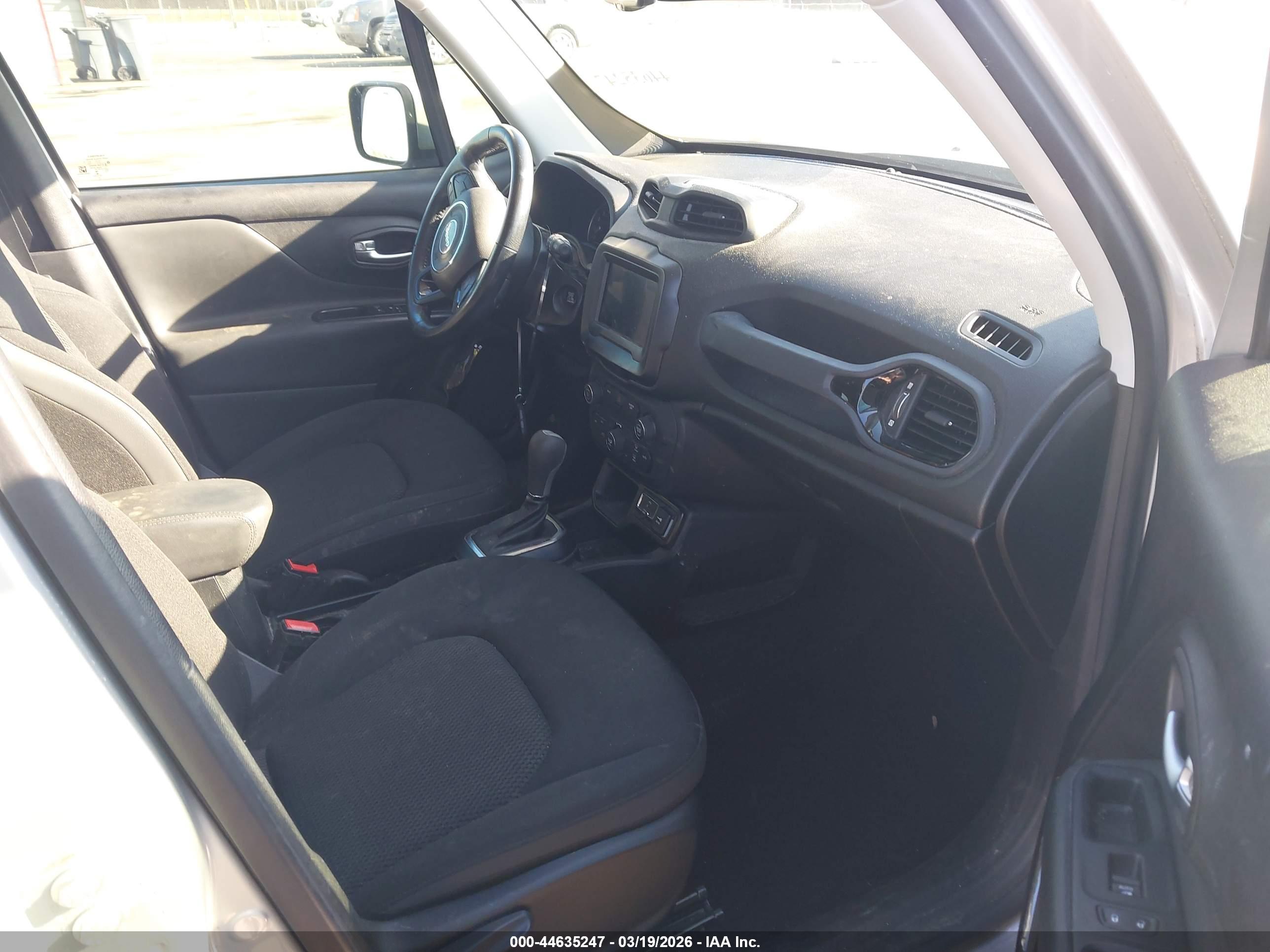JEEP RENEGADE image 5