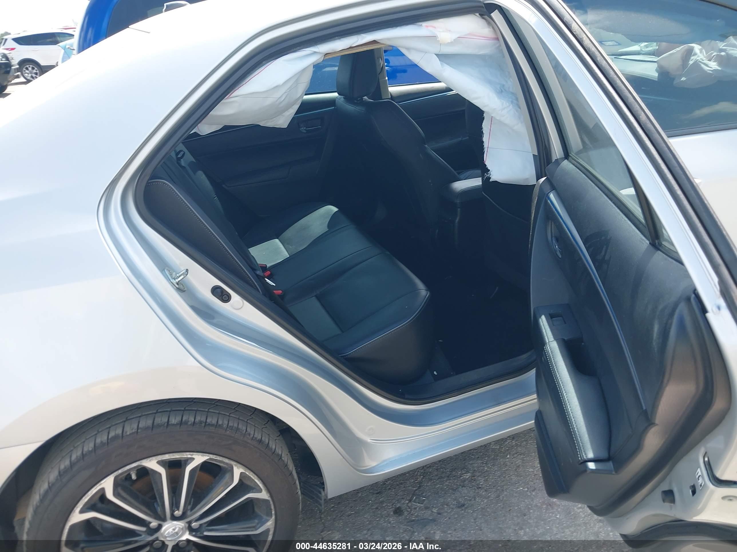 TOYOTA COROLLA image 8