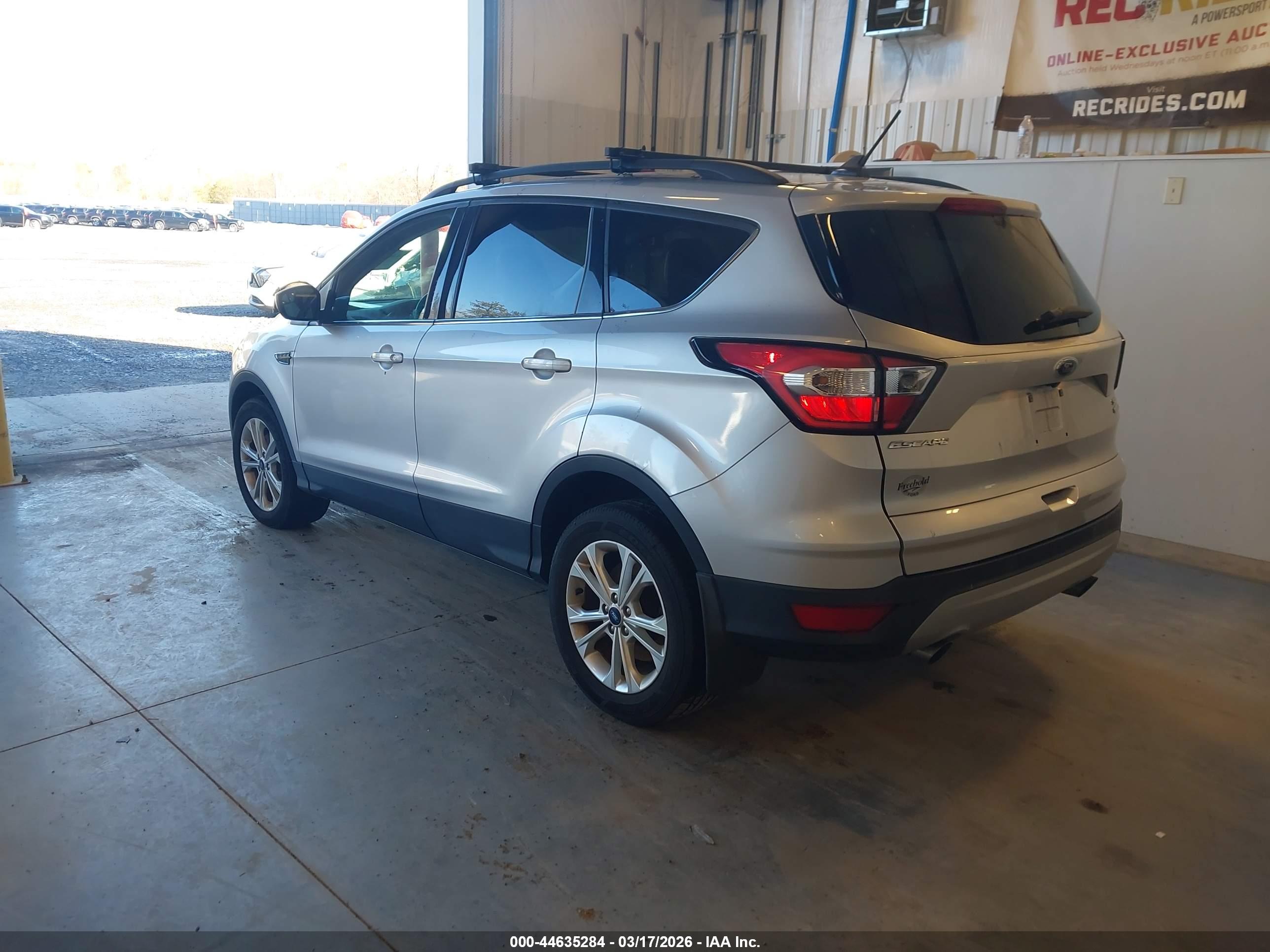 FORD ESCAPE image 3