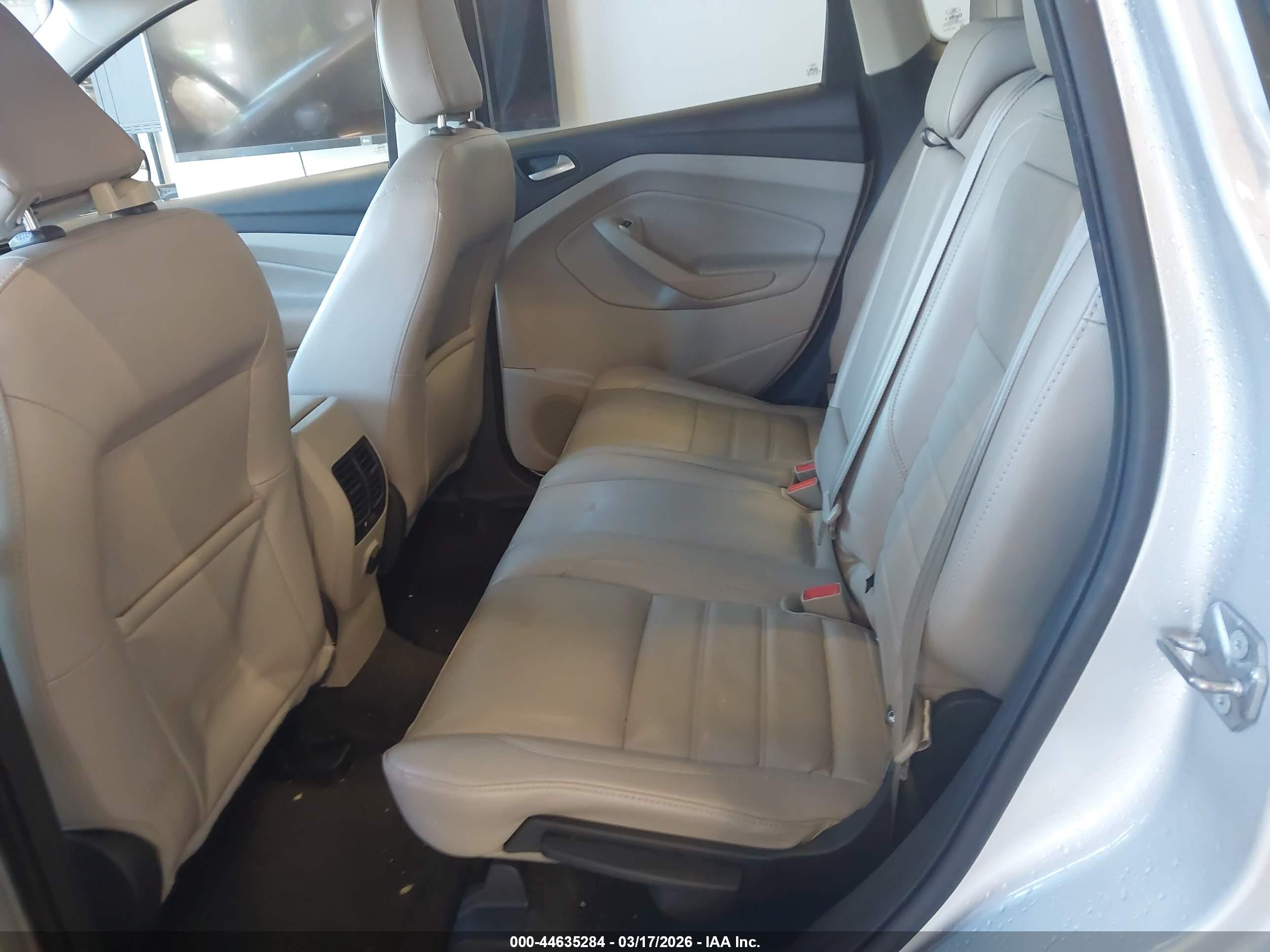 FORD ESCAPE image 8