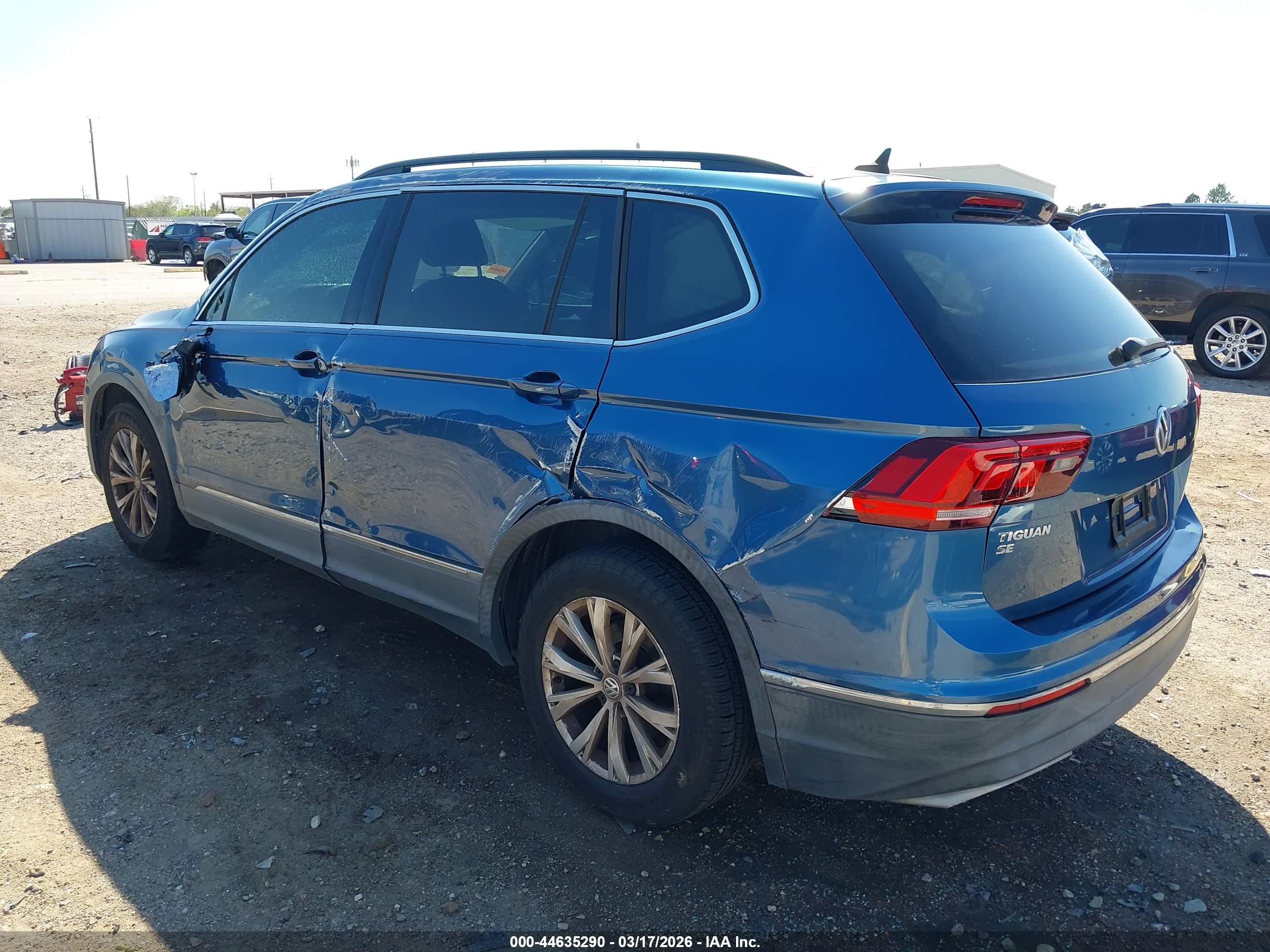 VOLKSWAGEN TIGUAN image 3