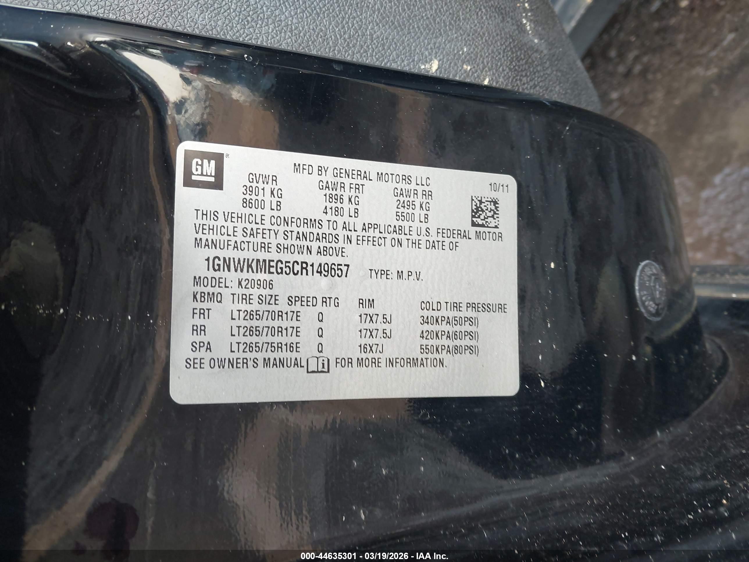 CHEVROLET SUBURBAN image 9