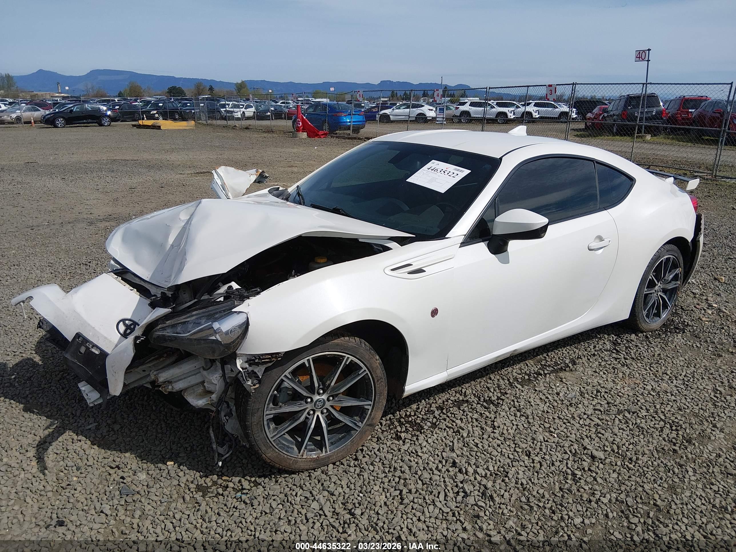 TOYOTA 86 image 2
