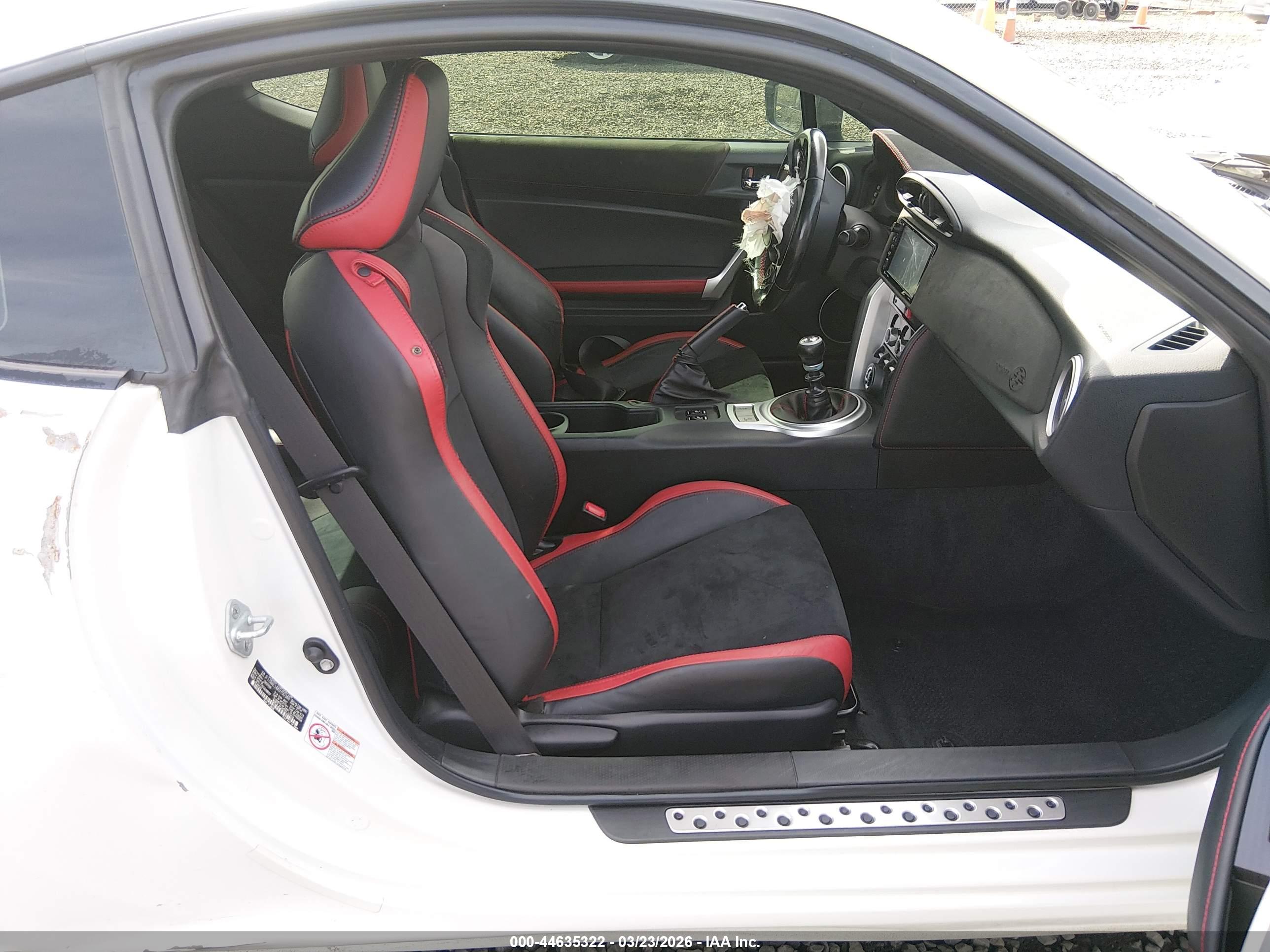 TOYOTA 86 image 5