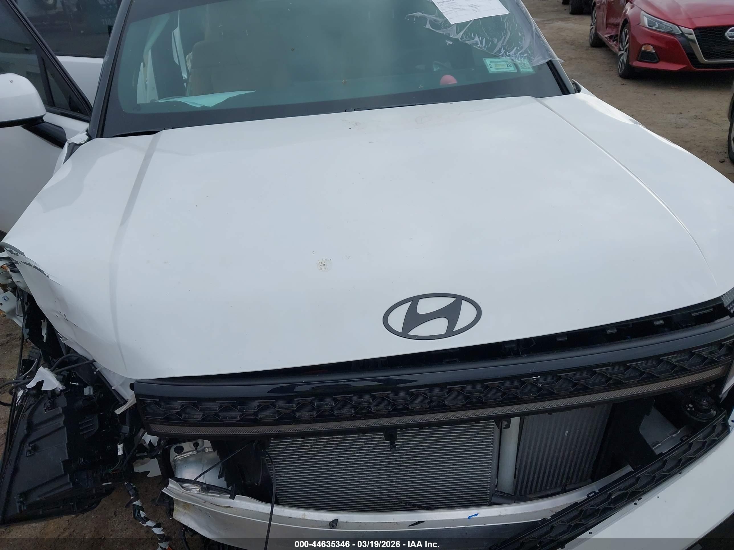 HYUNDAI SANTA image 10