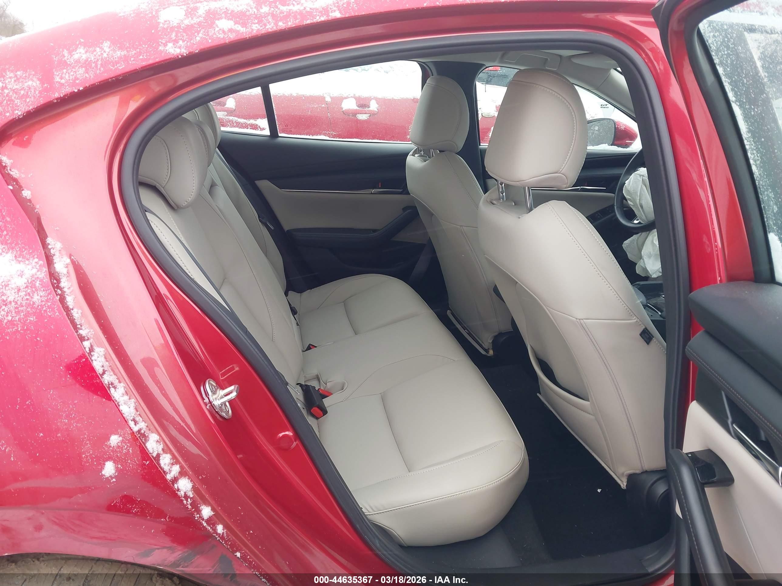 MAZDA MAZDA3 image 8